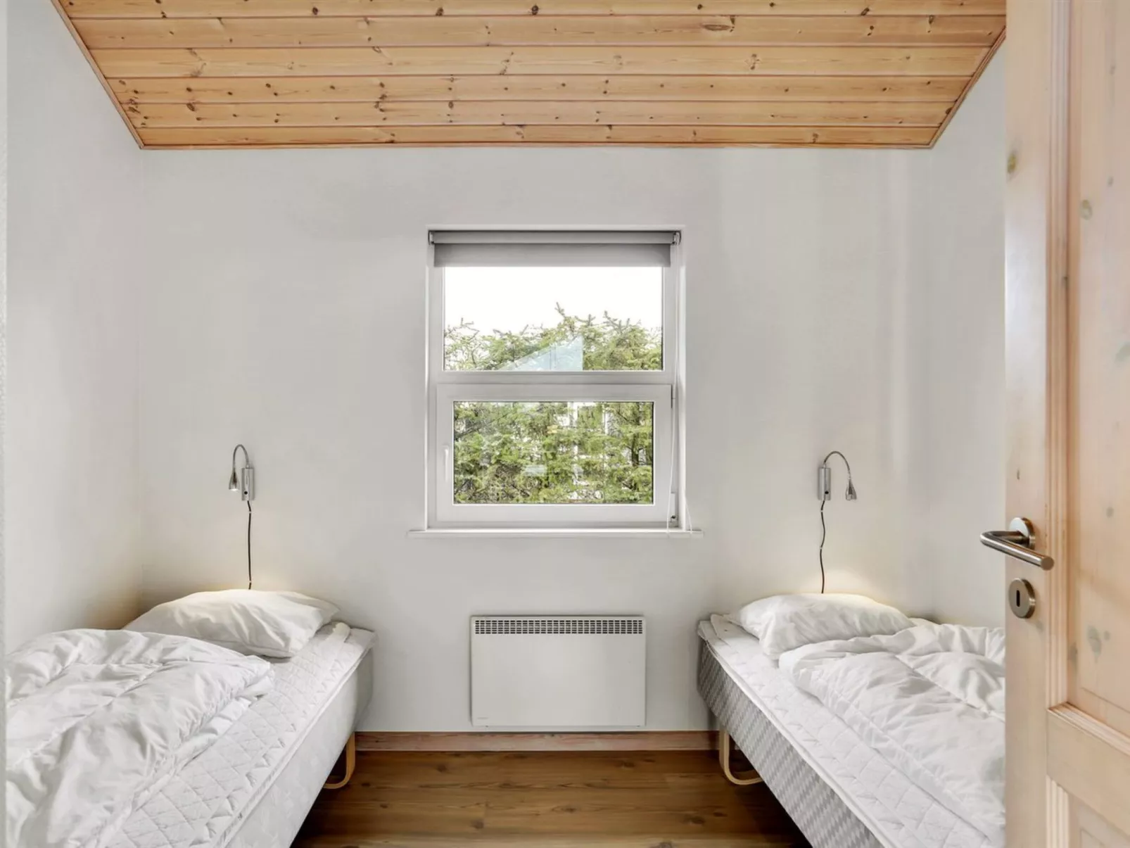 "Lirim" - 50m from the sea-Inside