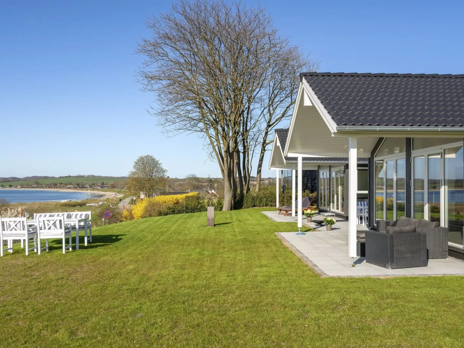 "Lander" - 20m from the sea-Outside