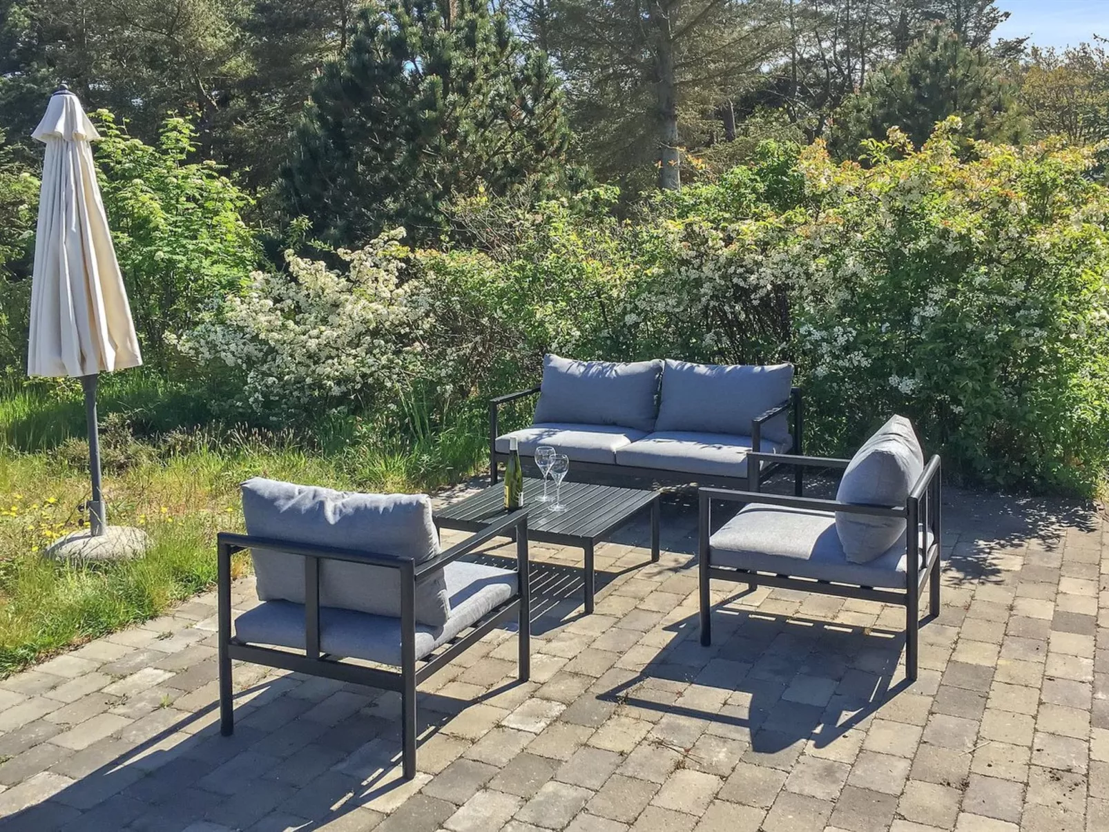 "Ilva" - 300m to the fjord-Outside