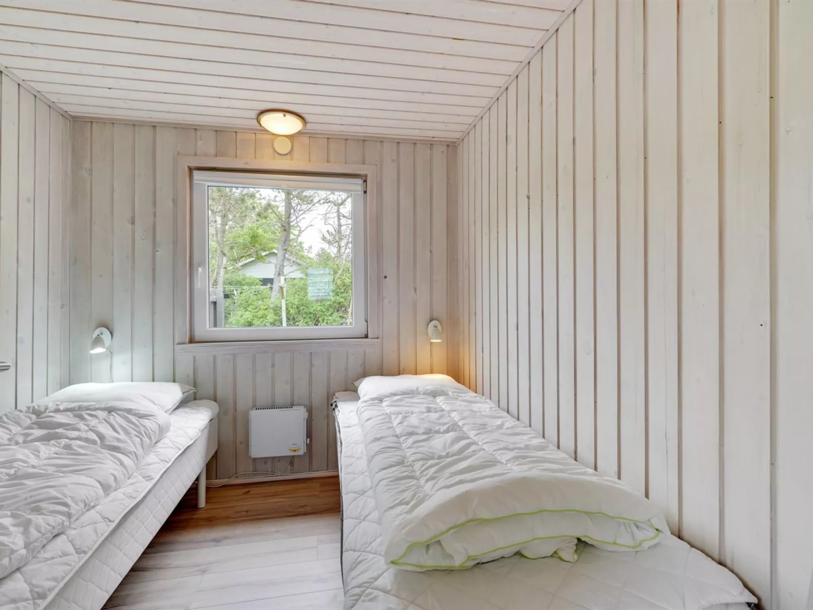 "Sheemen" - 700m to the fjord-Inside