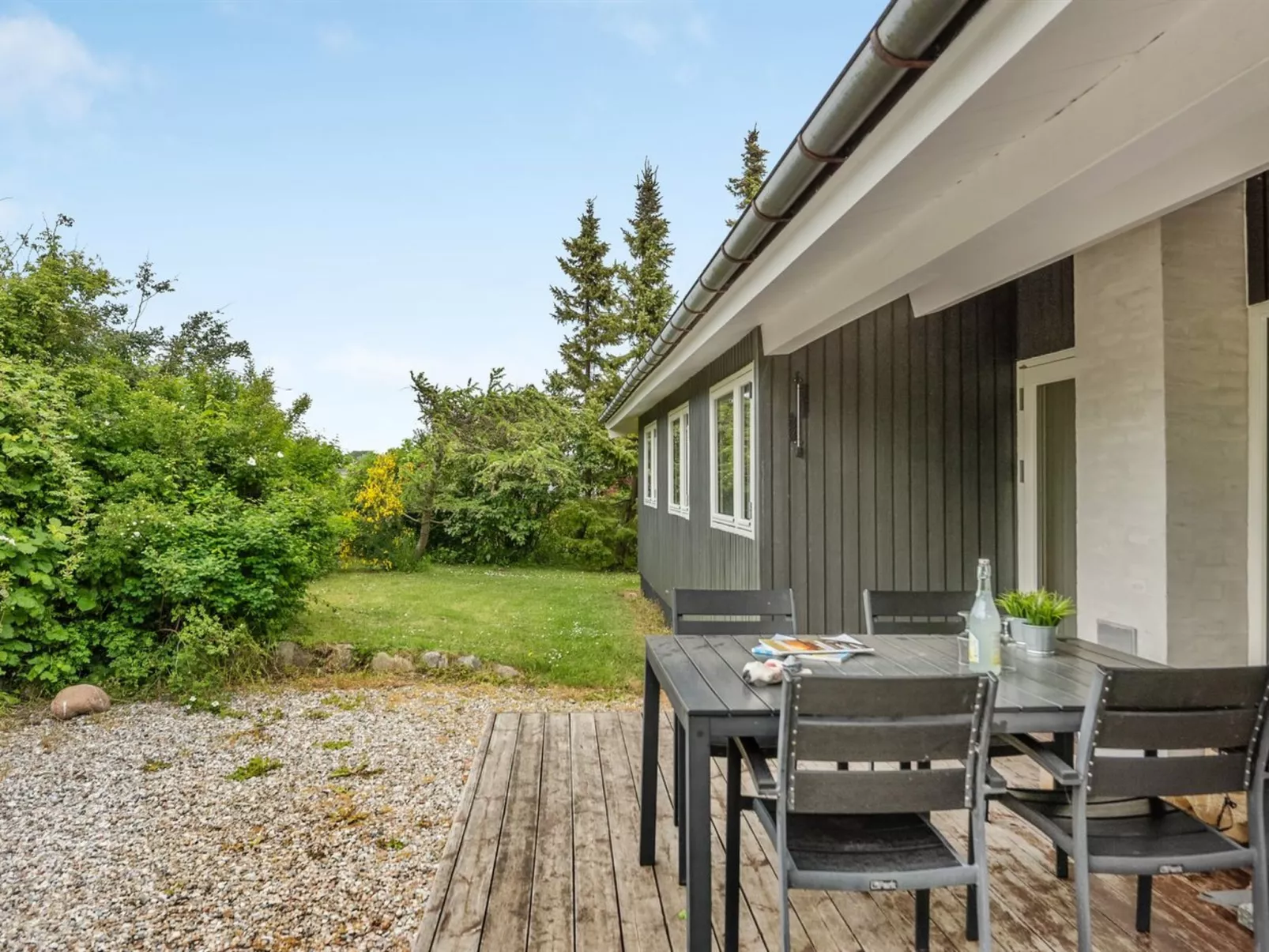 "Jenny" - 140m from the sea-Outside