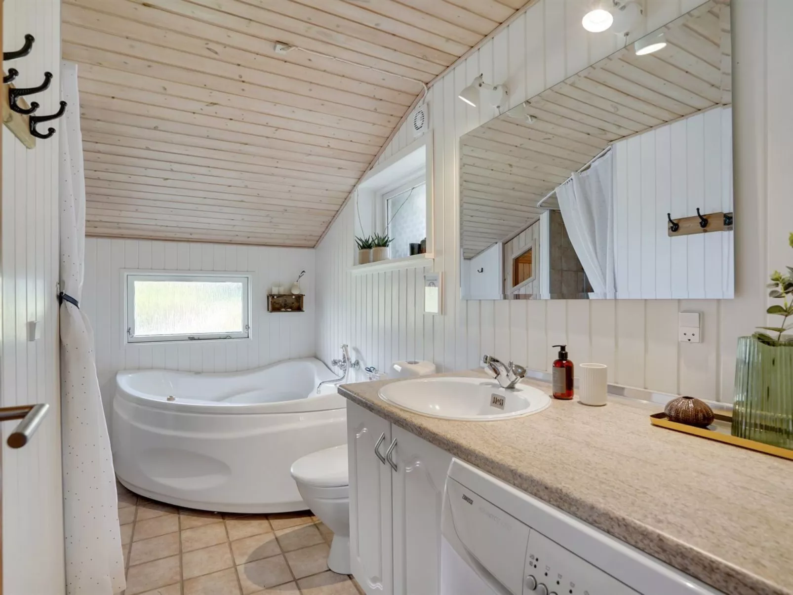 "Monja" - 2.2km from the sea-Drinnen