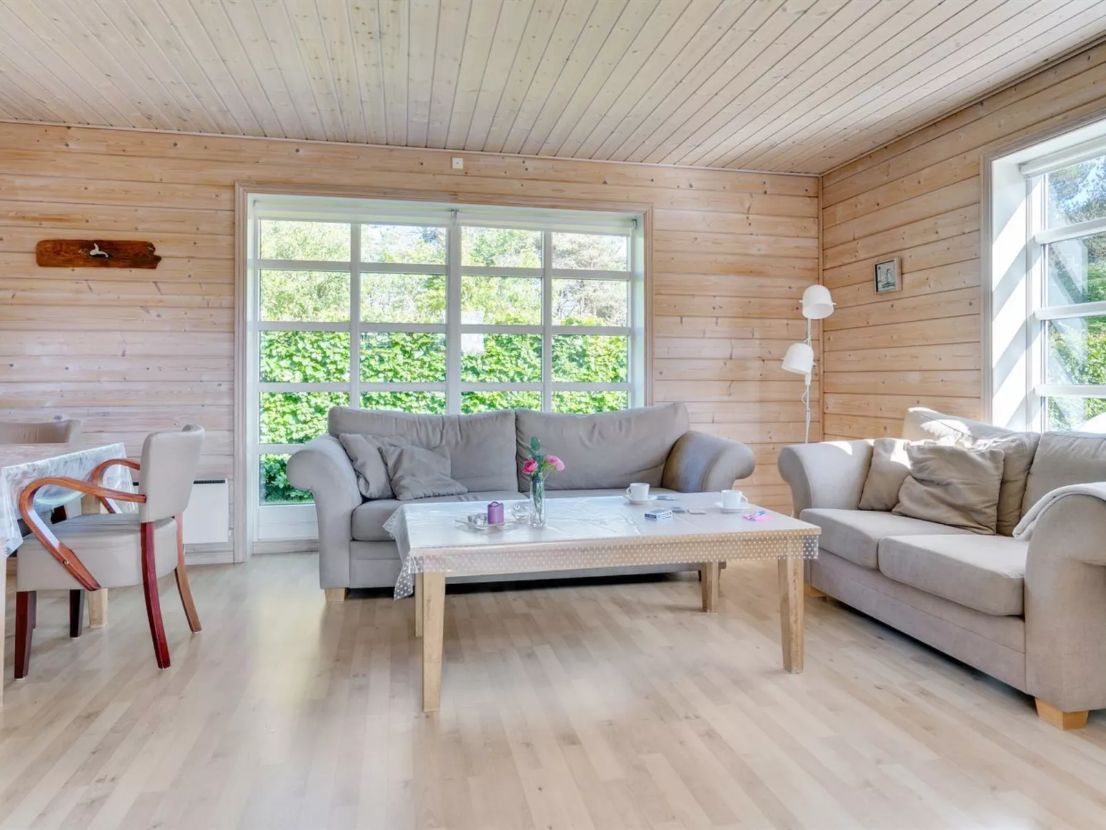 "Brigitta" - 1.5km from the sea-Inside