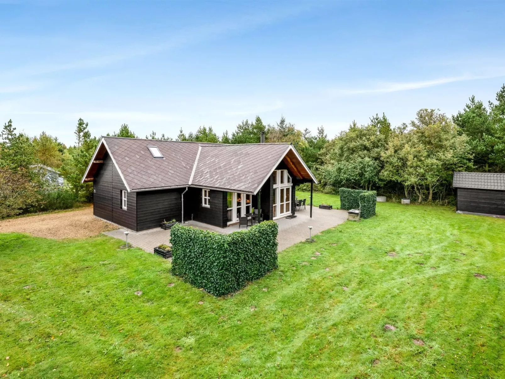 "Yvonna" - 350m to the fjord