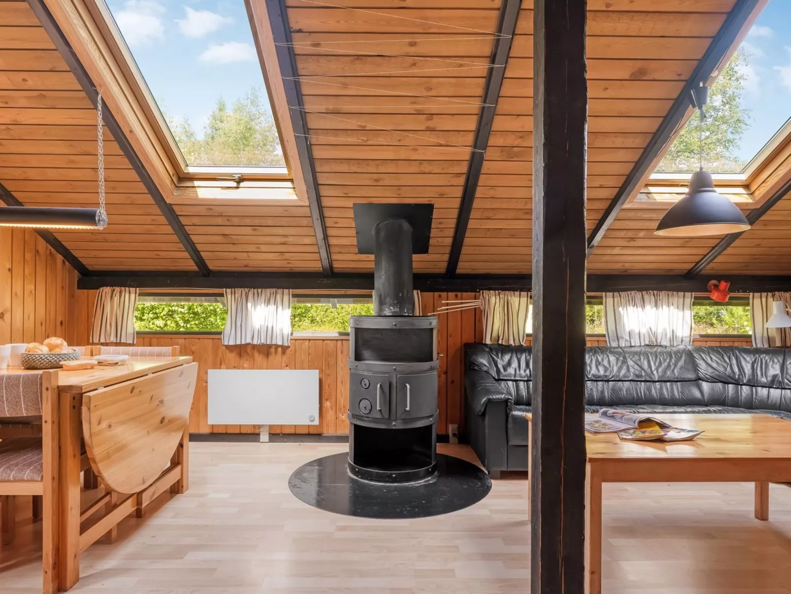 "Elfrieda" - 1.6km from the sea-Dedans