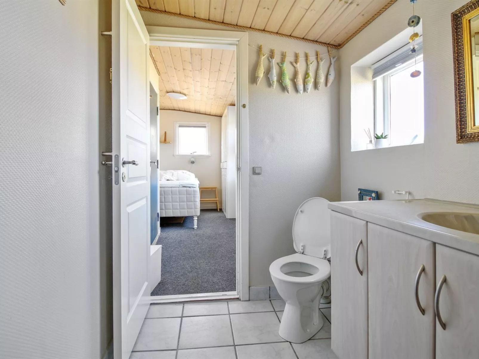 "Jorie" - 100m from the sea-Inside