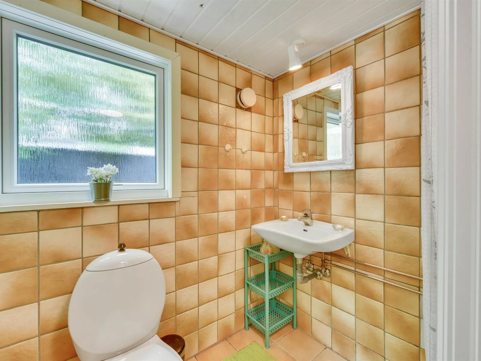 "Elizabeth" - 400m to the fjord-Inside