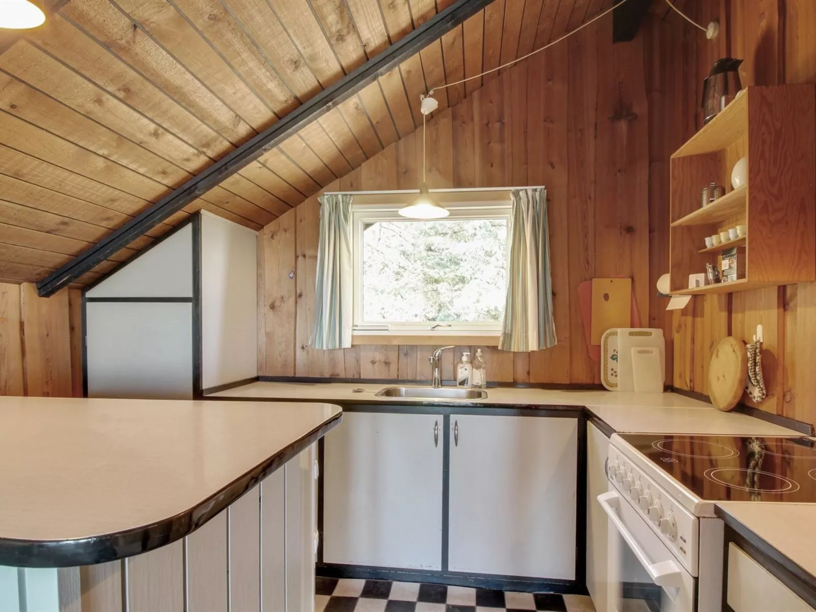 "Ernst" - 700m from the sea-Dedans