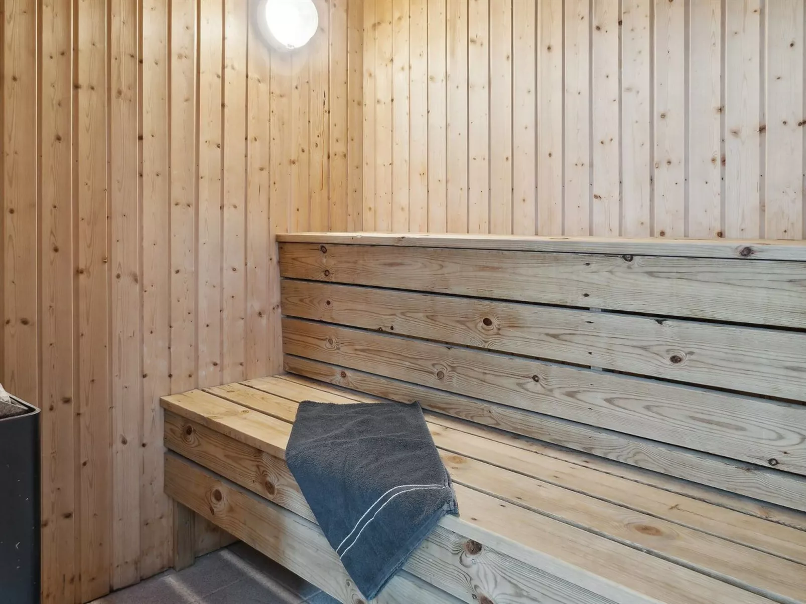 "Kalevi" - 900m from the sea-Drinnen