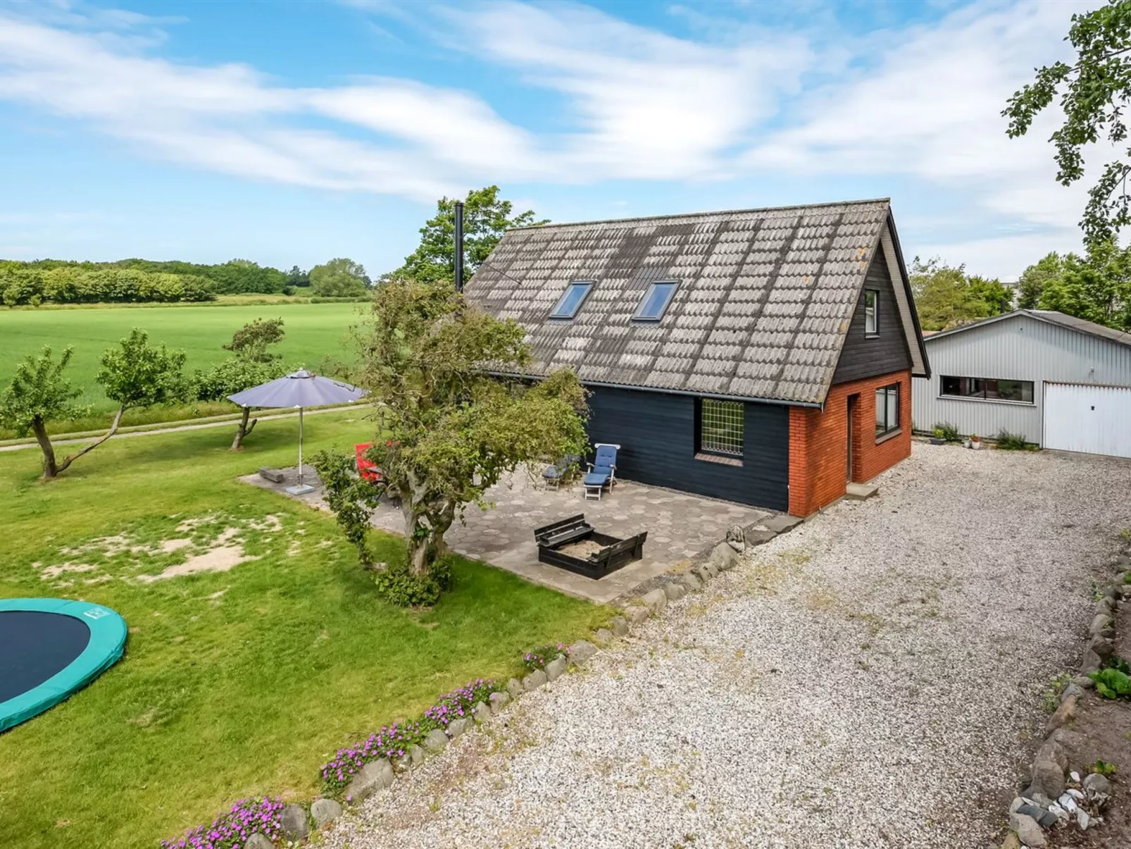 "Emin" - 100m from the sea-Draußen