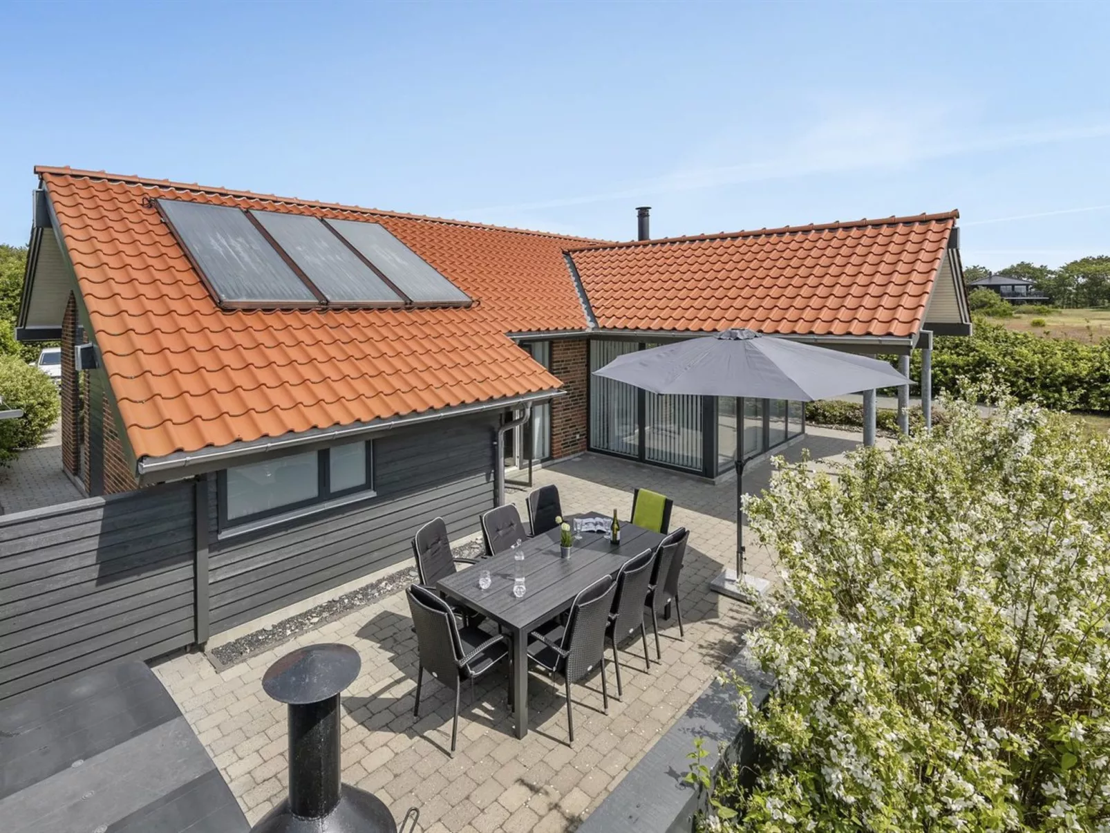 "Donka" - 300m to the fjord-Draußen