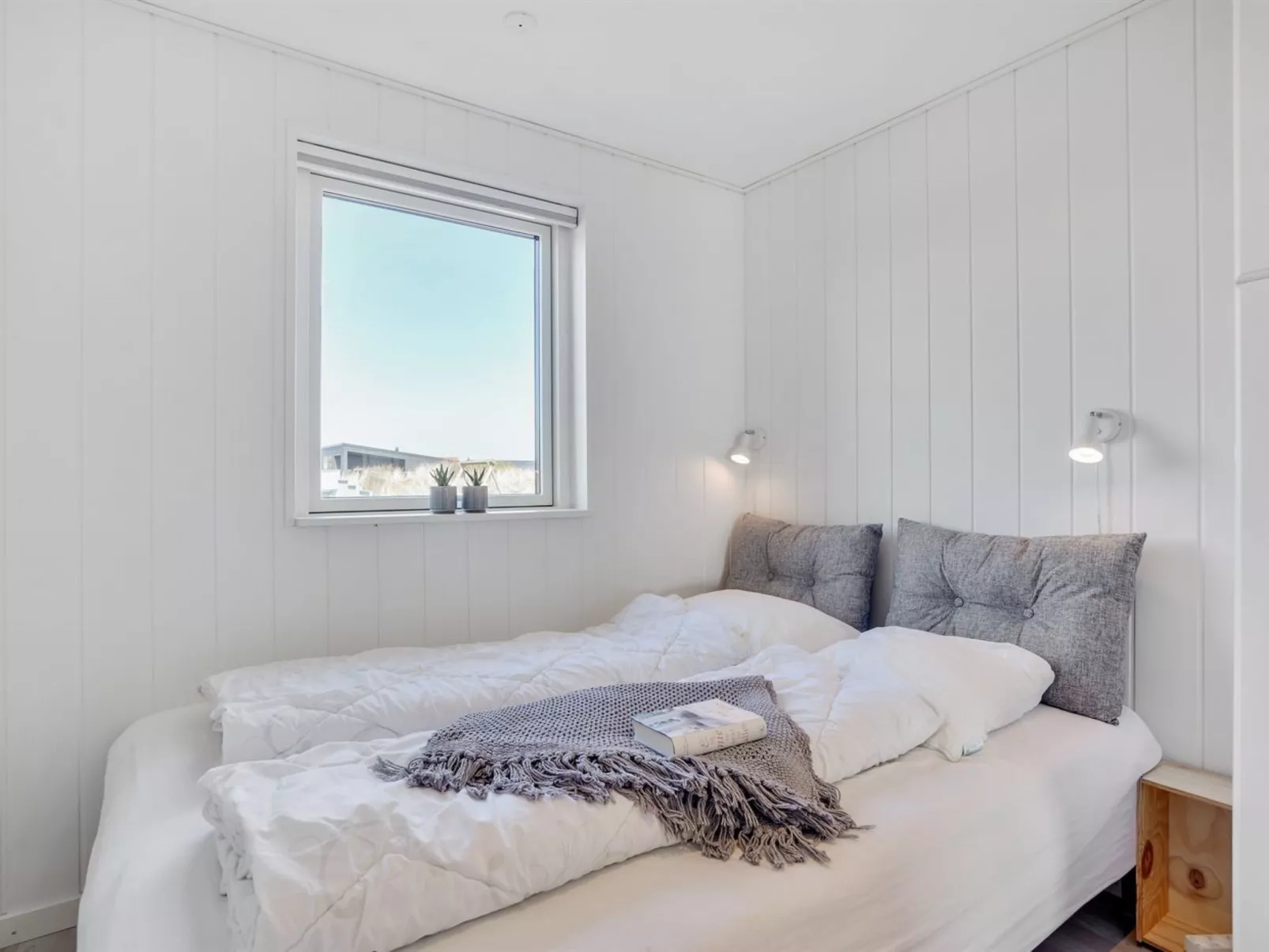 "Sotir" -  from the sea-Inside