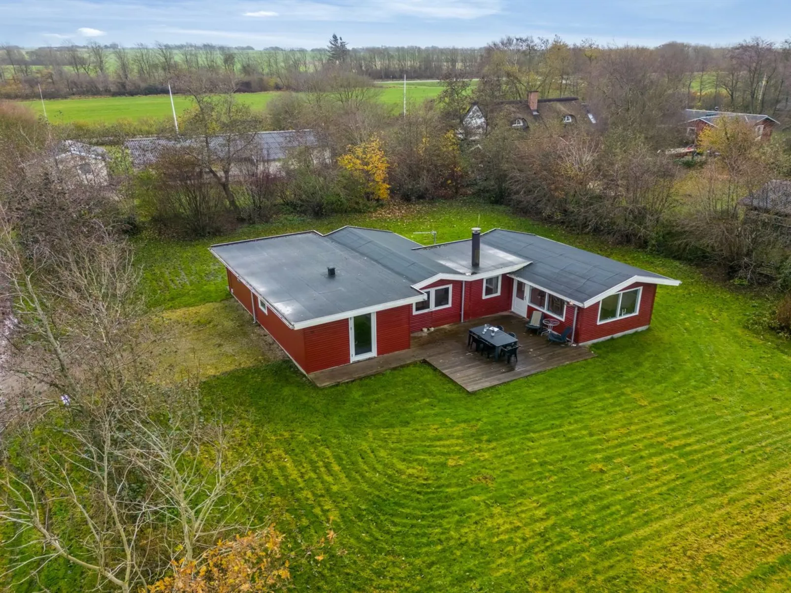 "Scarlet" - 400m to the fjord-Dehors