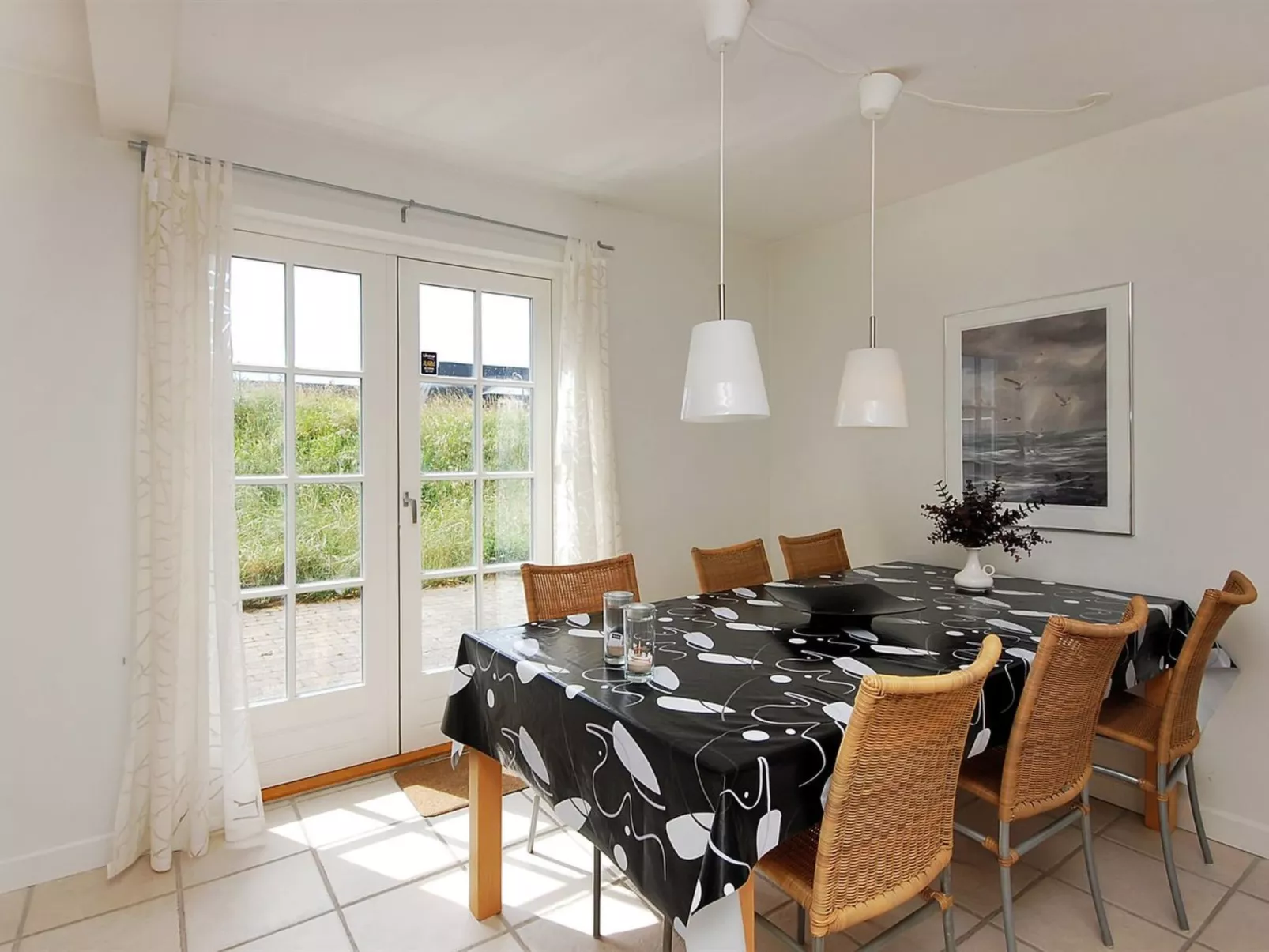 "Alita" - 1.2km from the sea-Drinnen