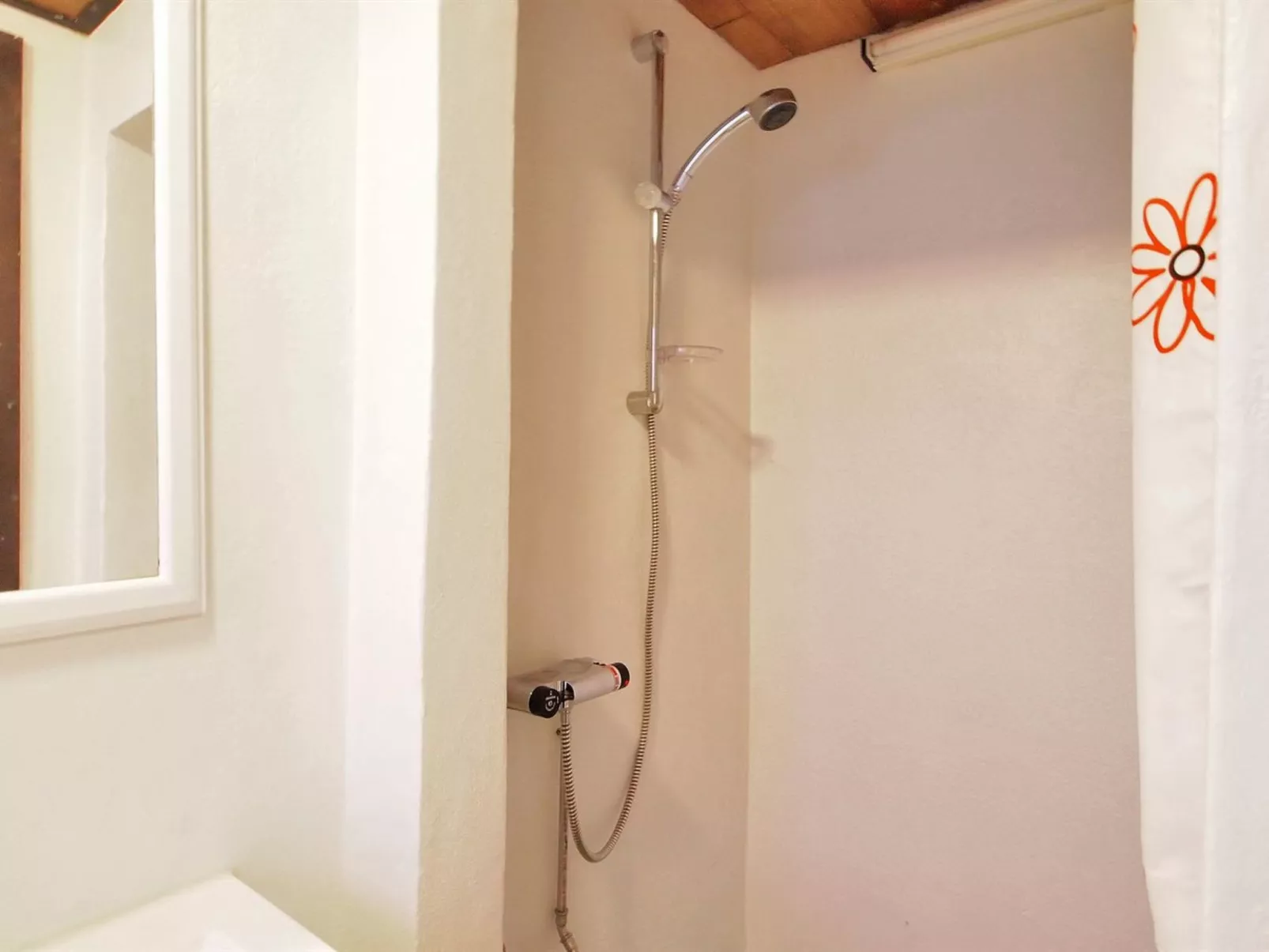 "Enisa" - 300m to the fjord-Drinnen