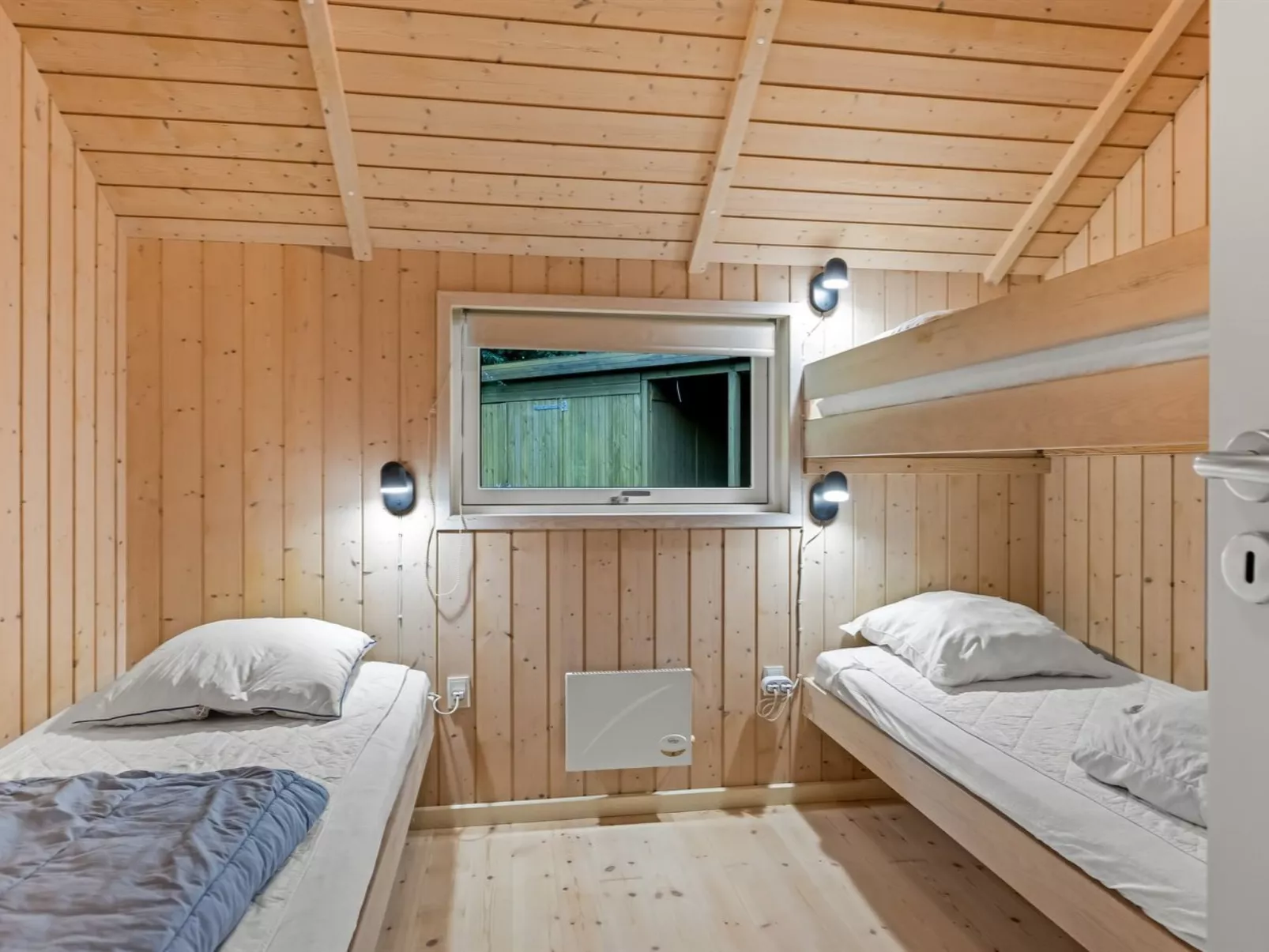 "Kaare" - 34.2km from the sea-Inside