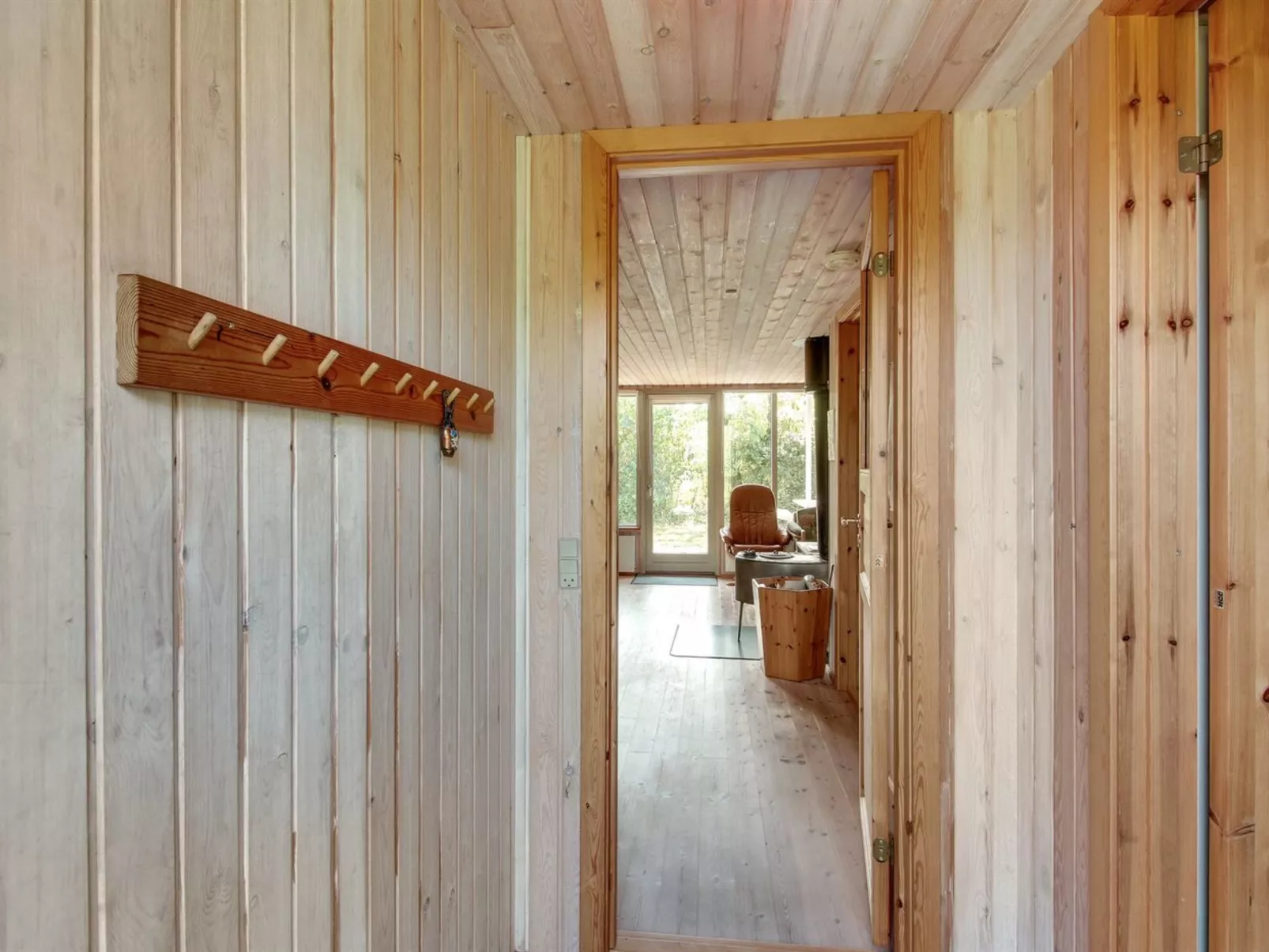 "Jaane" - 650m to the fjord-Dedans