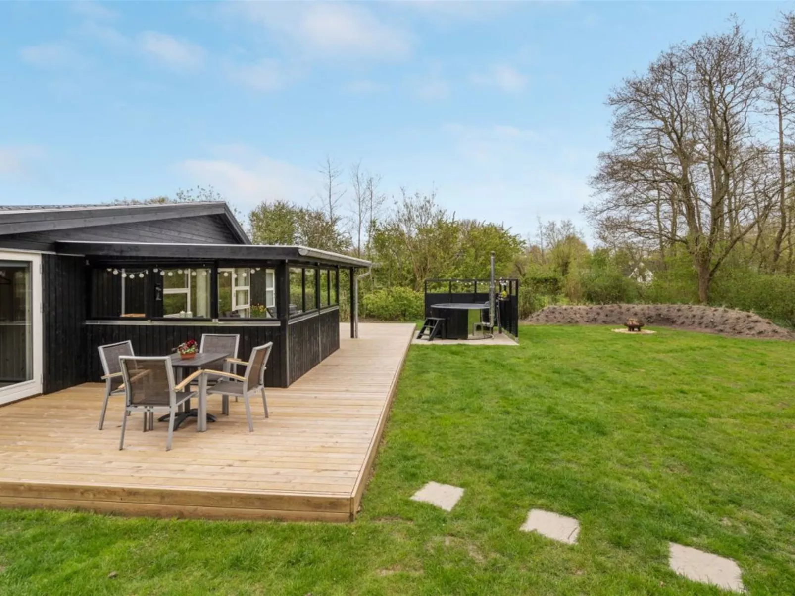 "Gustaf" - 400m to the fjord-Dehors