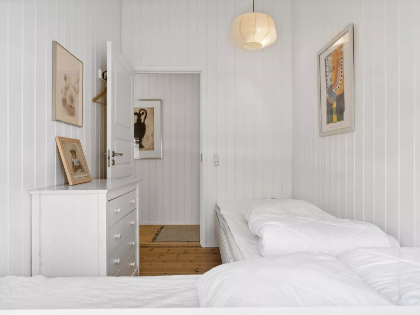 "Juke" - 425m from the sea-Inside