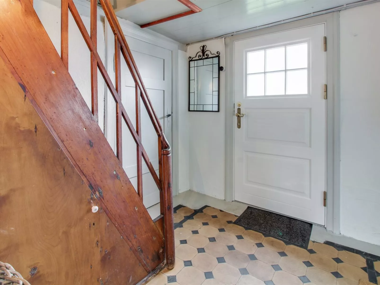 "Saarah" - 25km from the sea-Inside