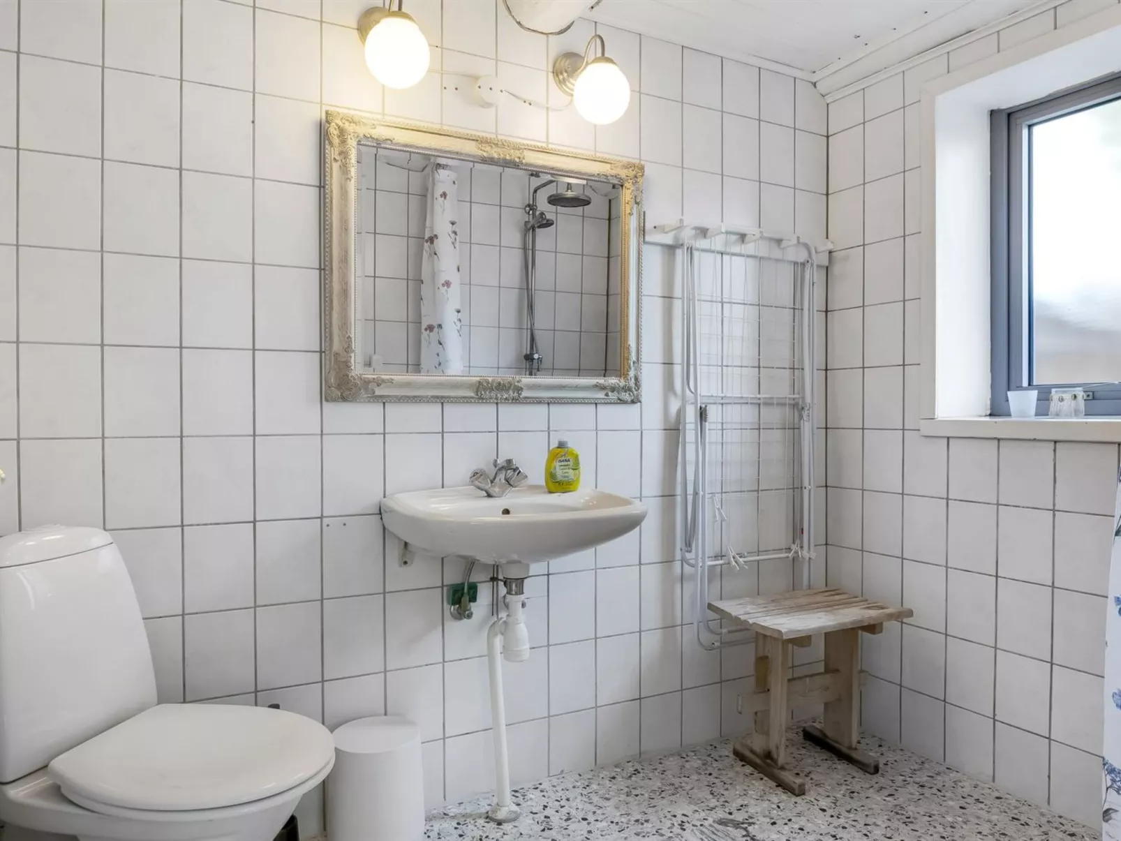 "Elma" - 24km from the sea-Drinnen