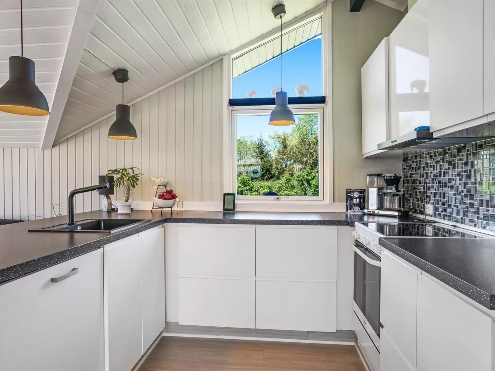 "Bryti" - 500m from the sea-Inside