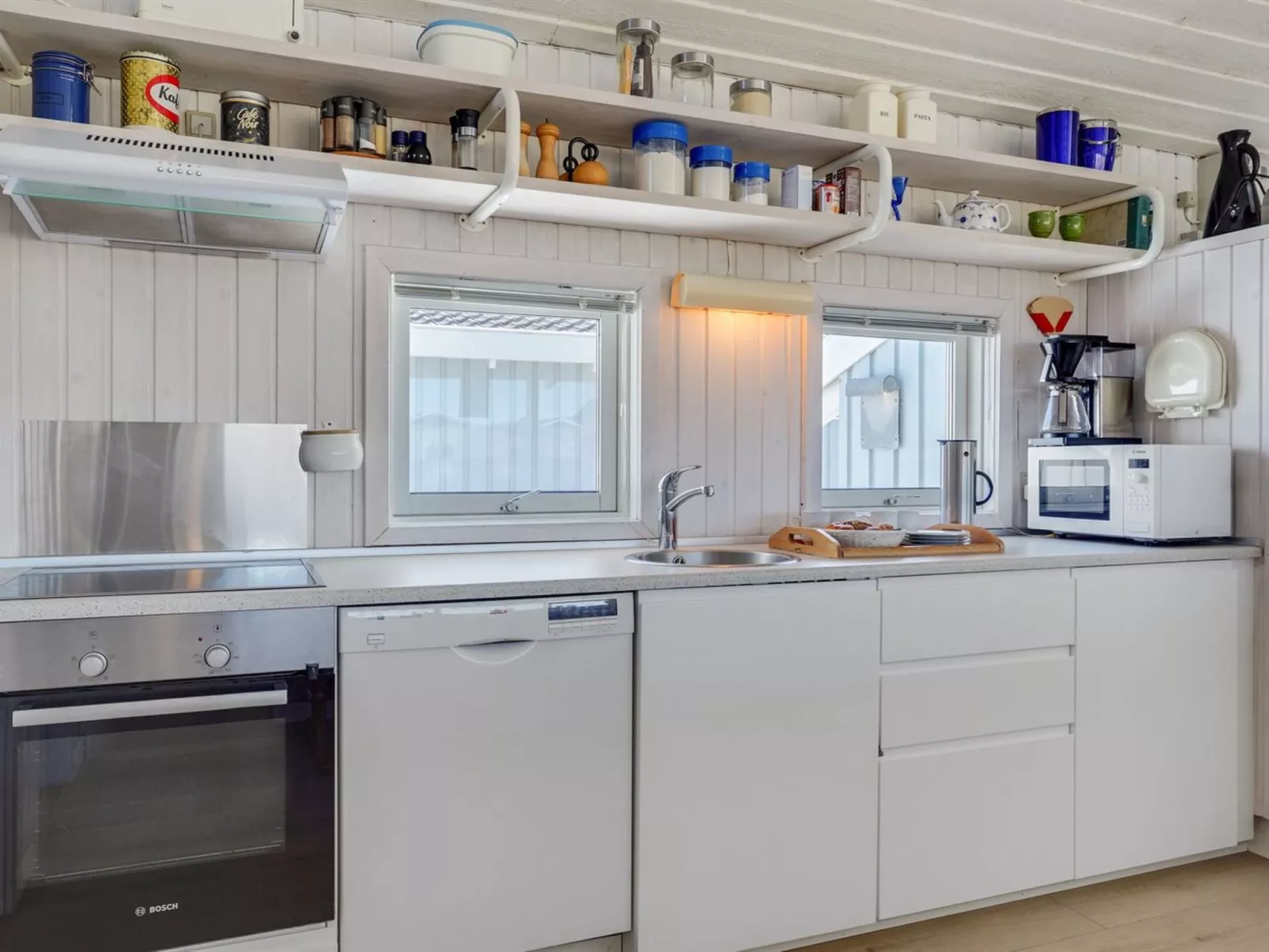 "Sigrid" - 400m from the sea-Inside