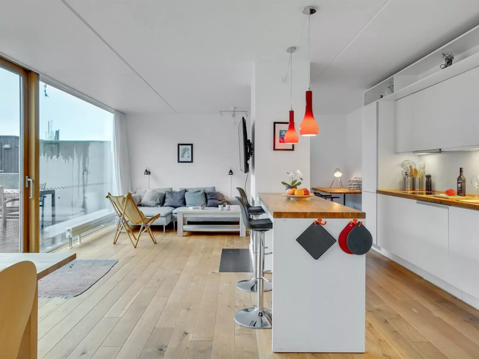 "Heigo" - 25m from the sea-Drinnen