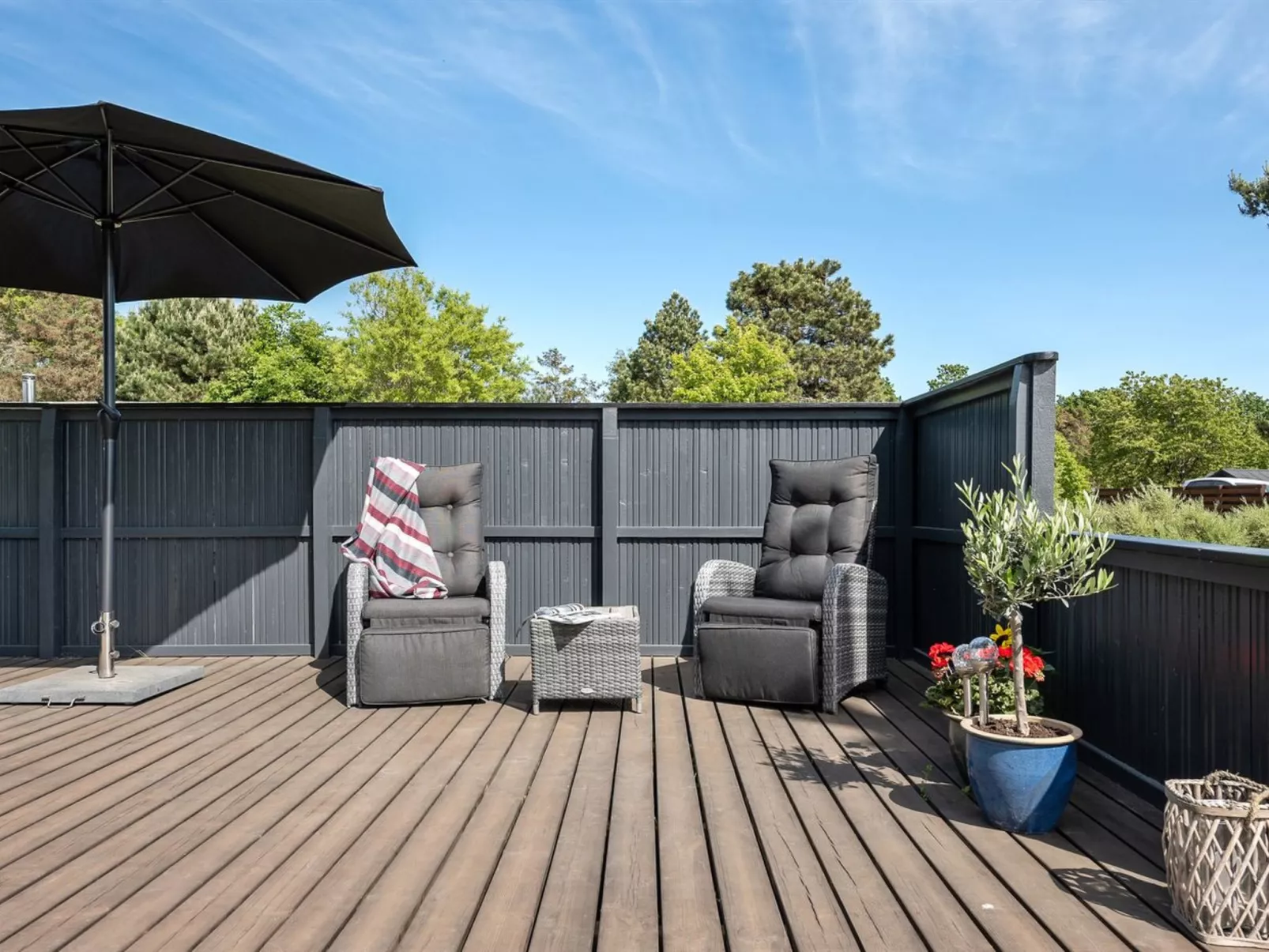 "Herbert" - 1km from the sea-Draußen