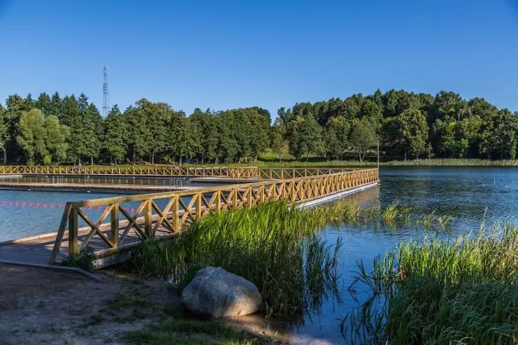 Apartament wakacyjny dla 4 osób w Rynie-Gebiete Sommer 1 km