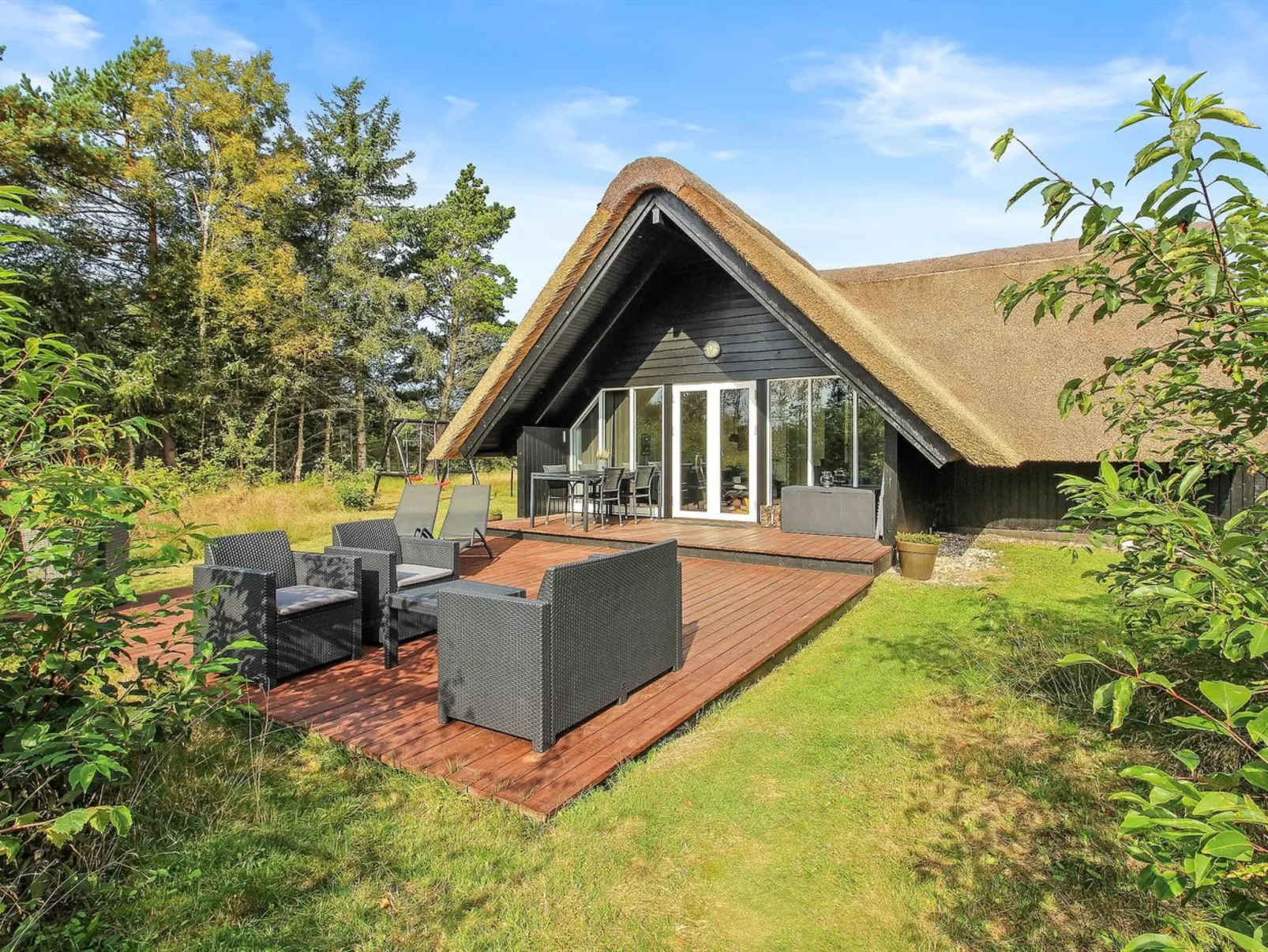 "Awenasa" - 4.1km from the sea-Outside