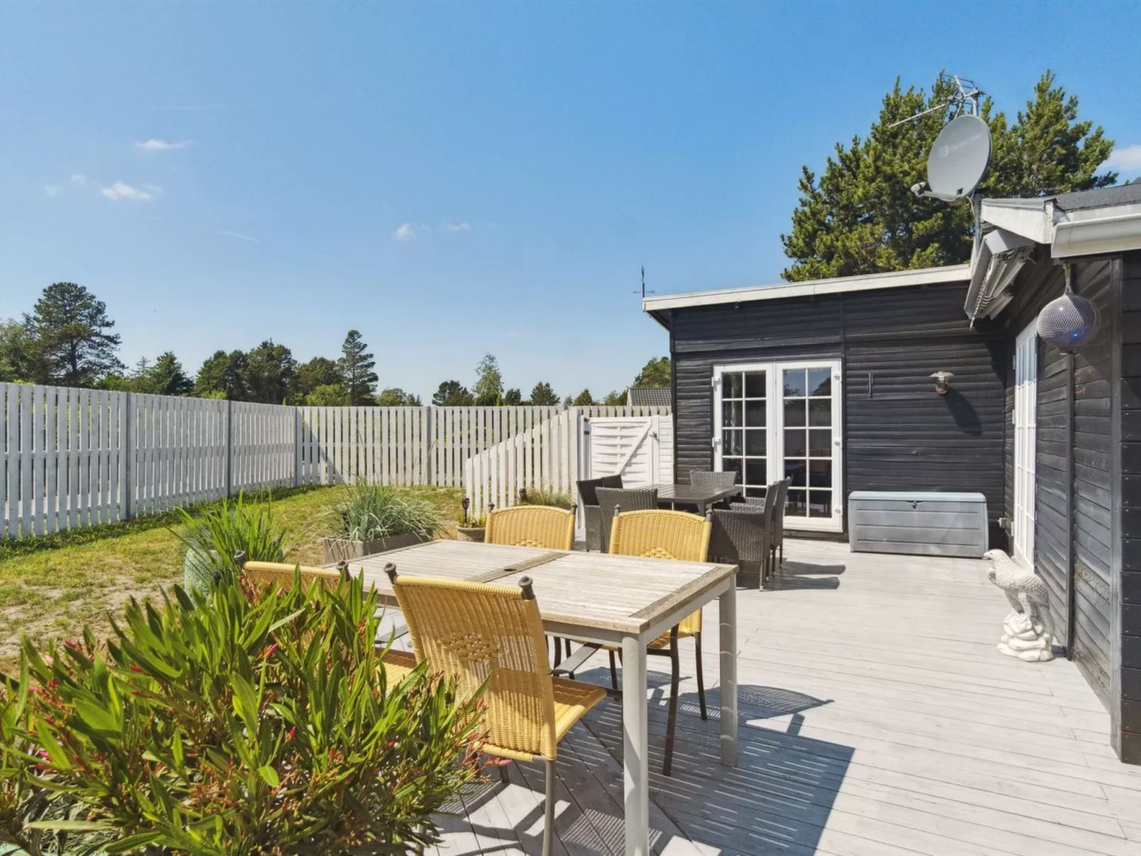 "Haidi" - 300m from the sea-Outside