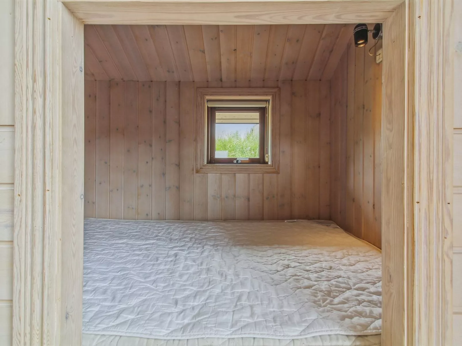 "Ran" - 1.5km from the sea-Dedans