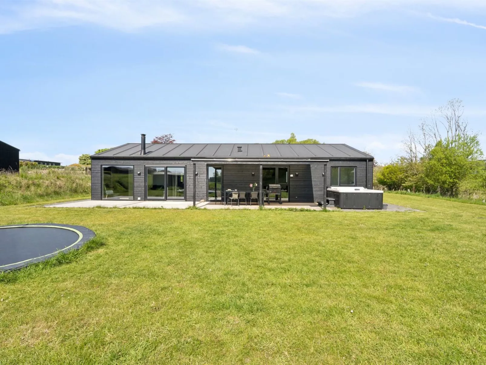 "Jul" - 300m from the sea-Outside