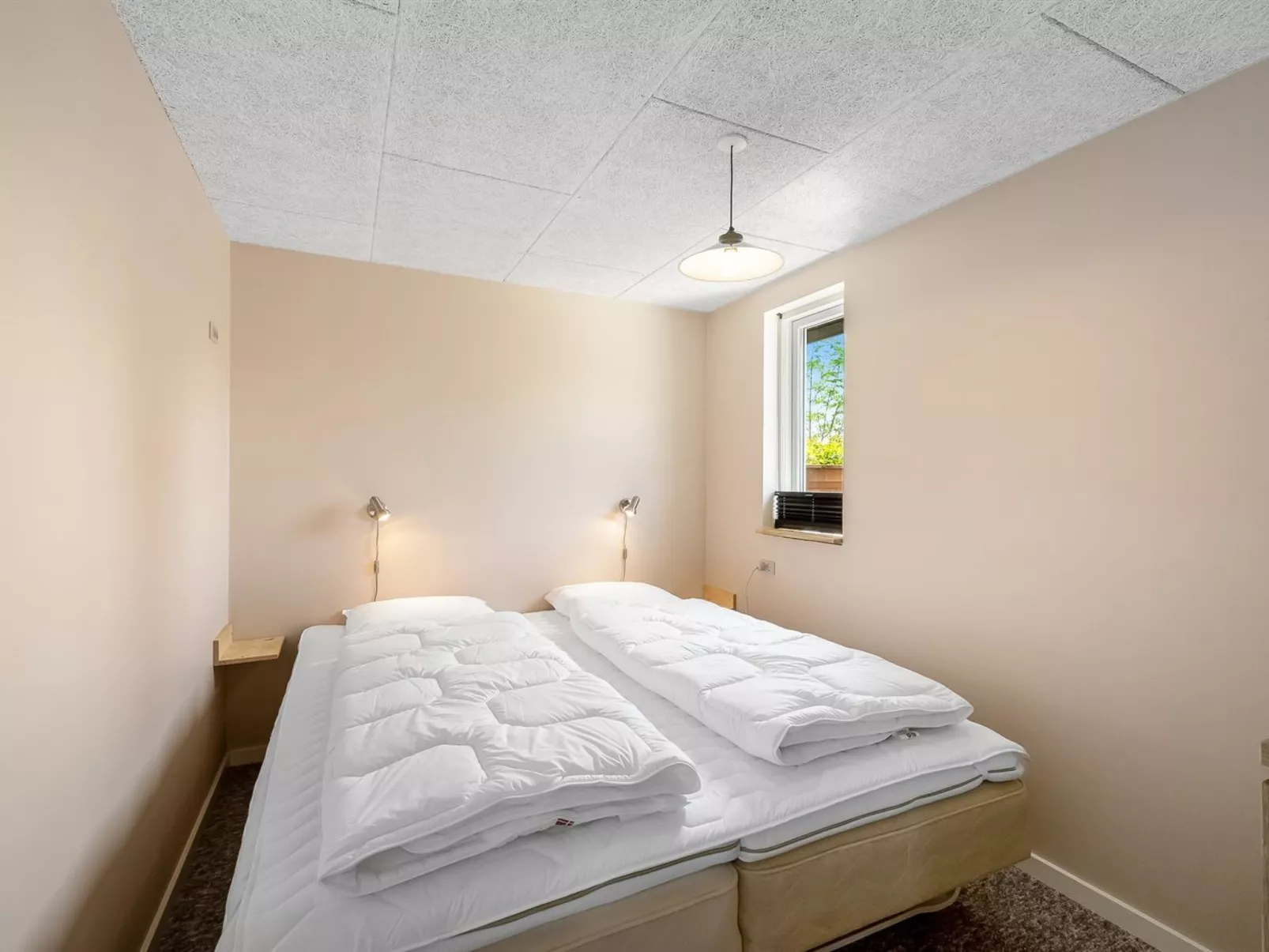 "Eira" - 350m to the fjord-Inside