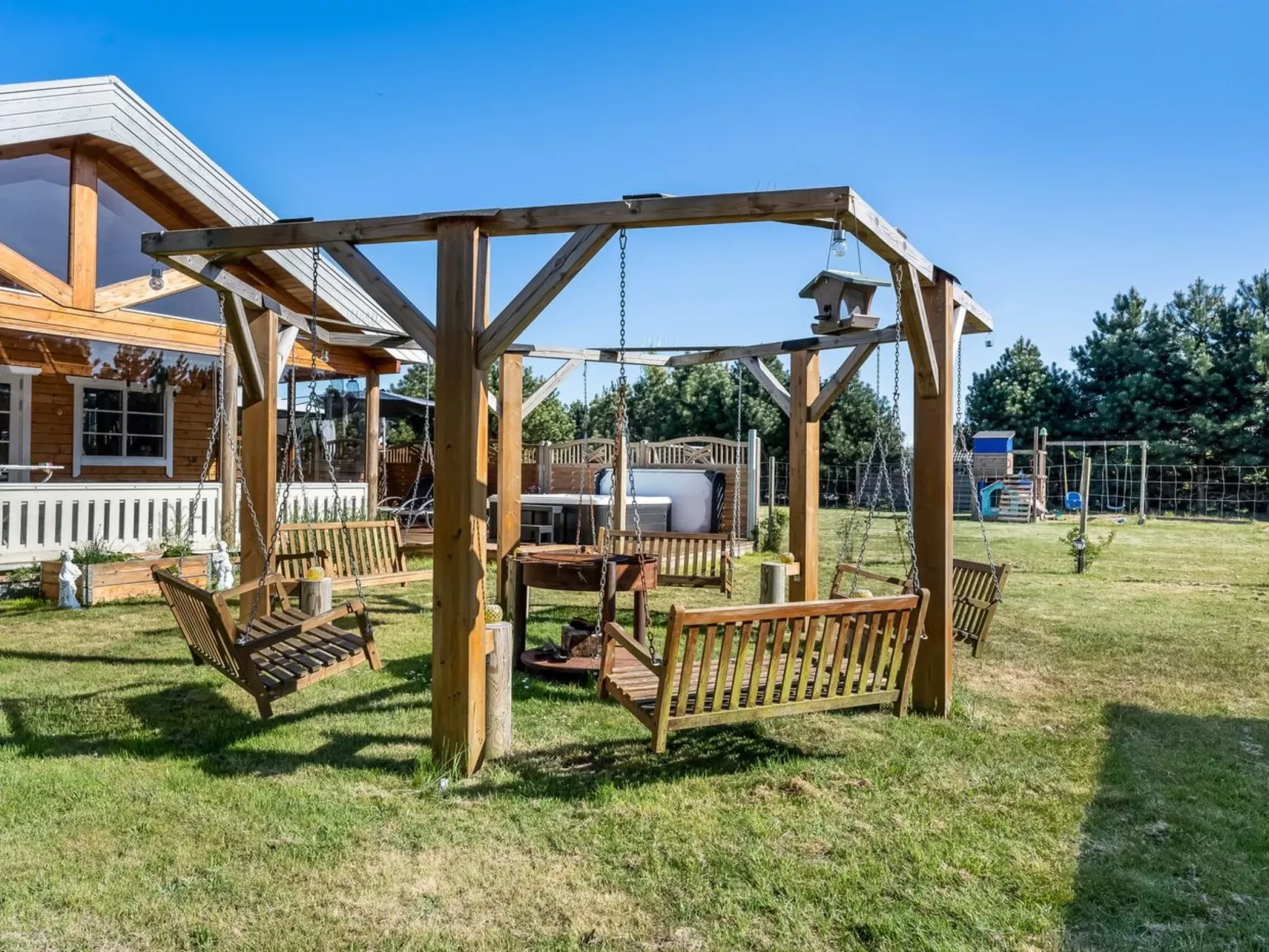 "Vicktoria" - 1.5km from the sea-Outside