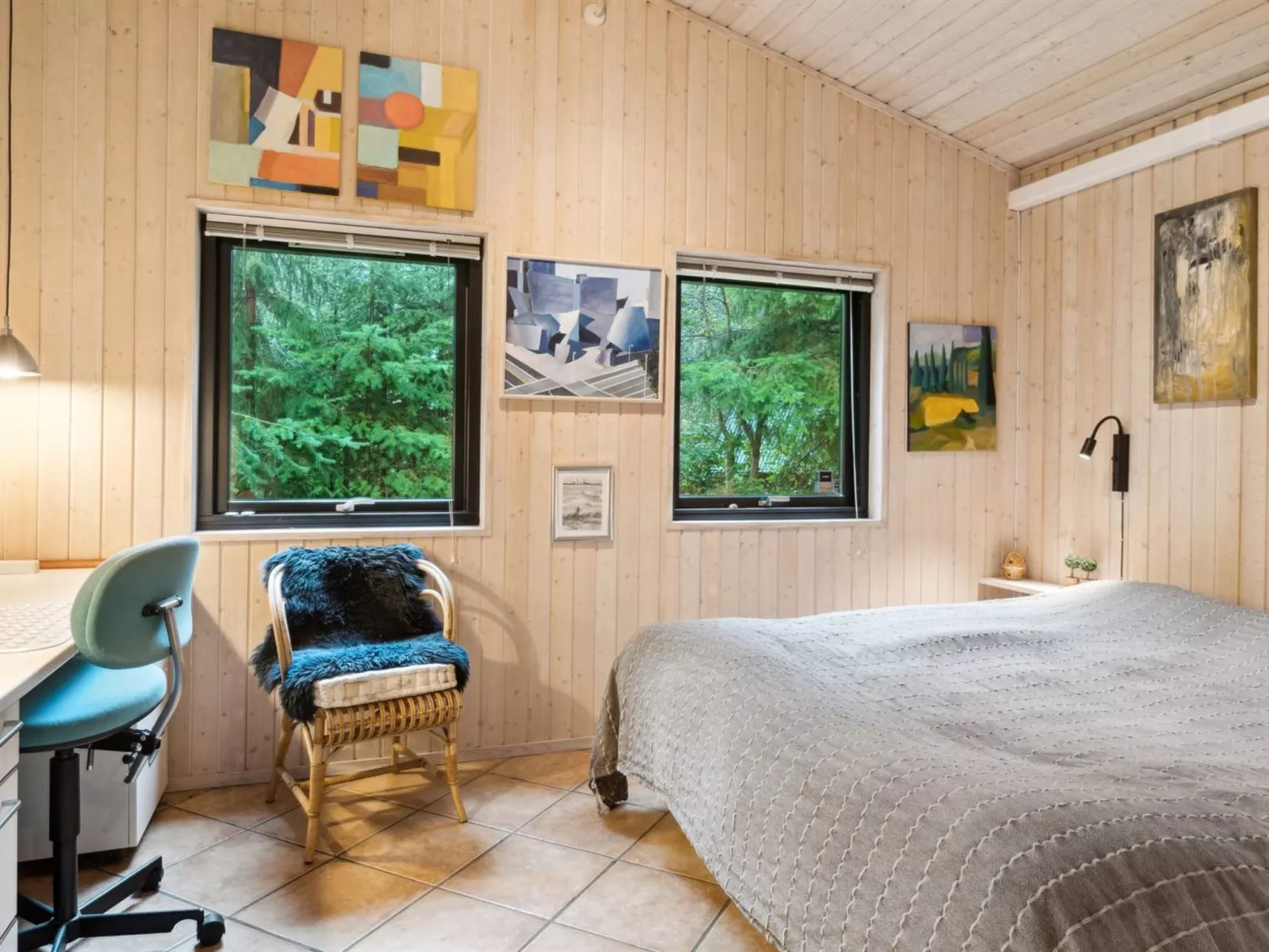 "Aiko" - 375m from the sea-Inside