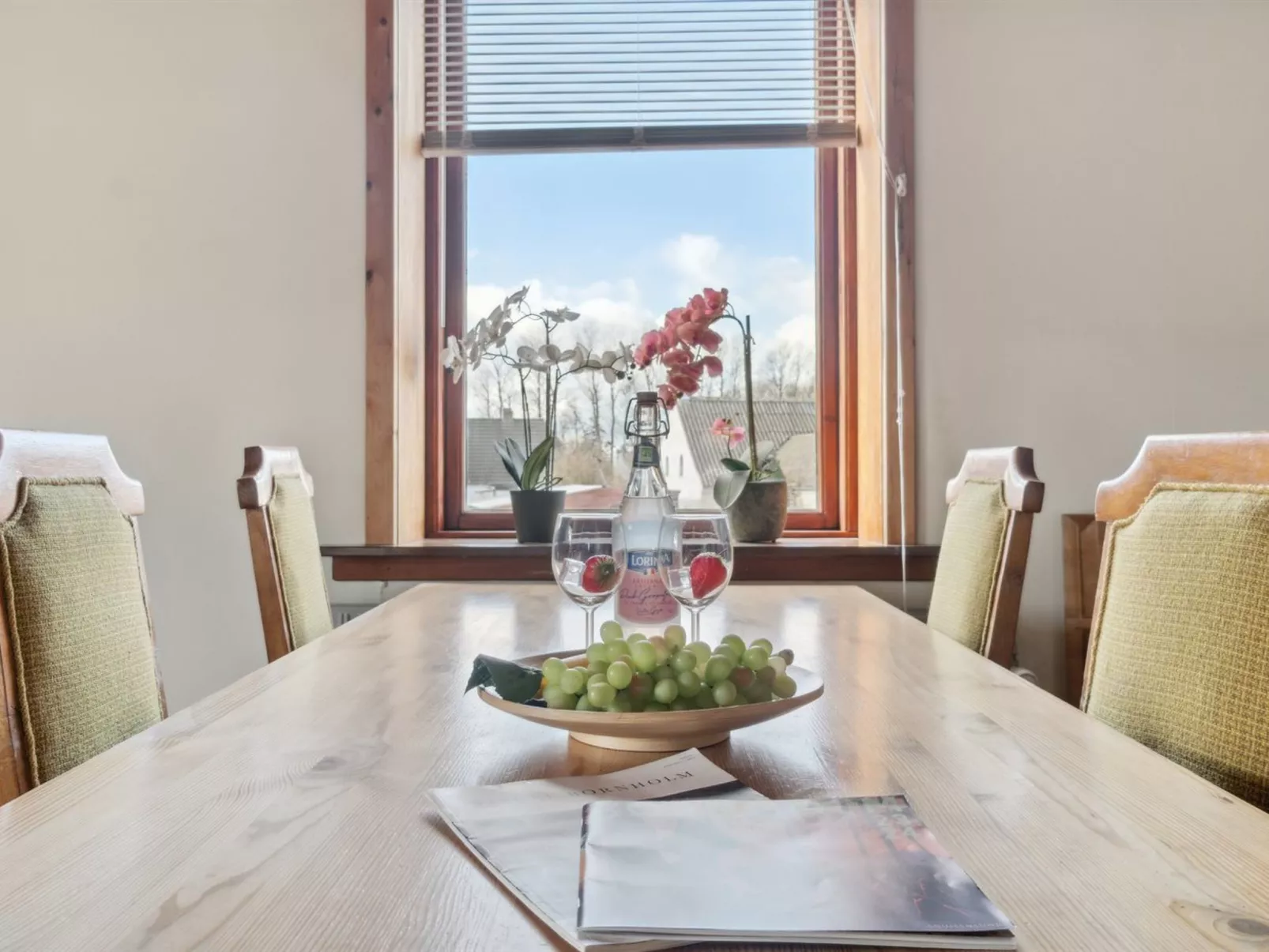 "Thera" - 5km from the sea-Inside