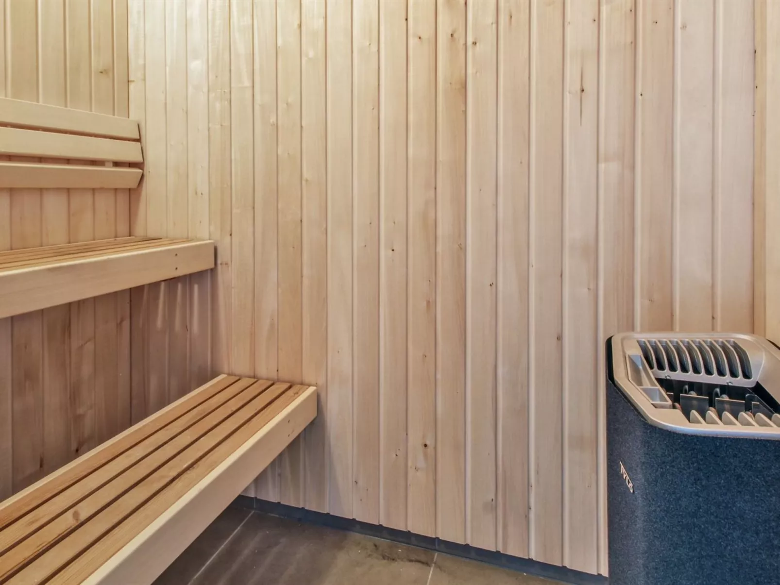 "Razmo" - 2.5km from the sea-Drinnen