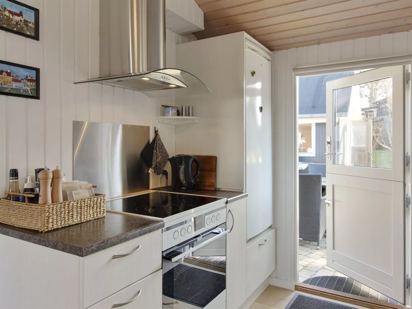 "Fridhild" - 875m from the sea-Drinnen