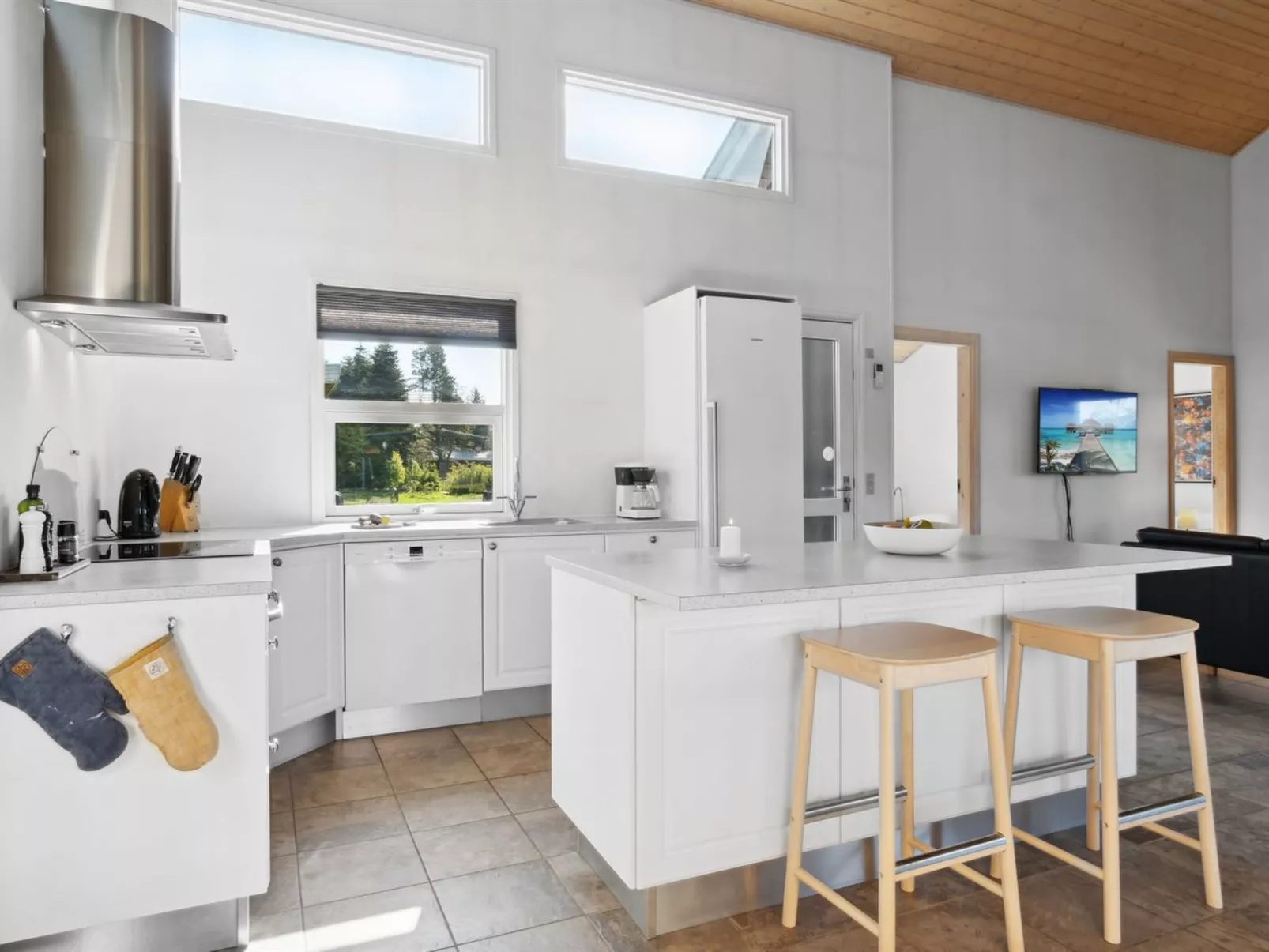 "Elmo" - 800m from the sea-Dedans