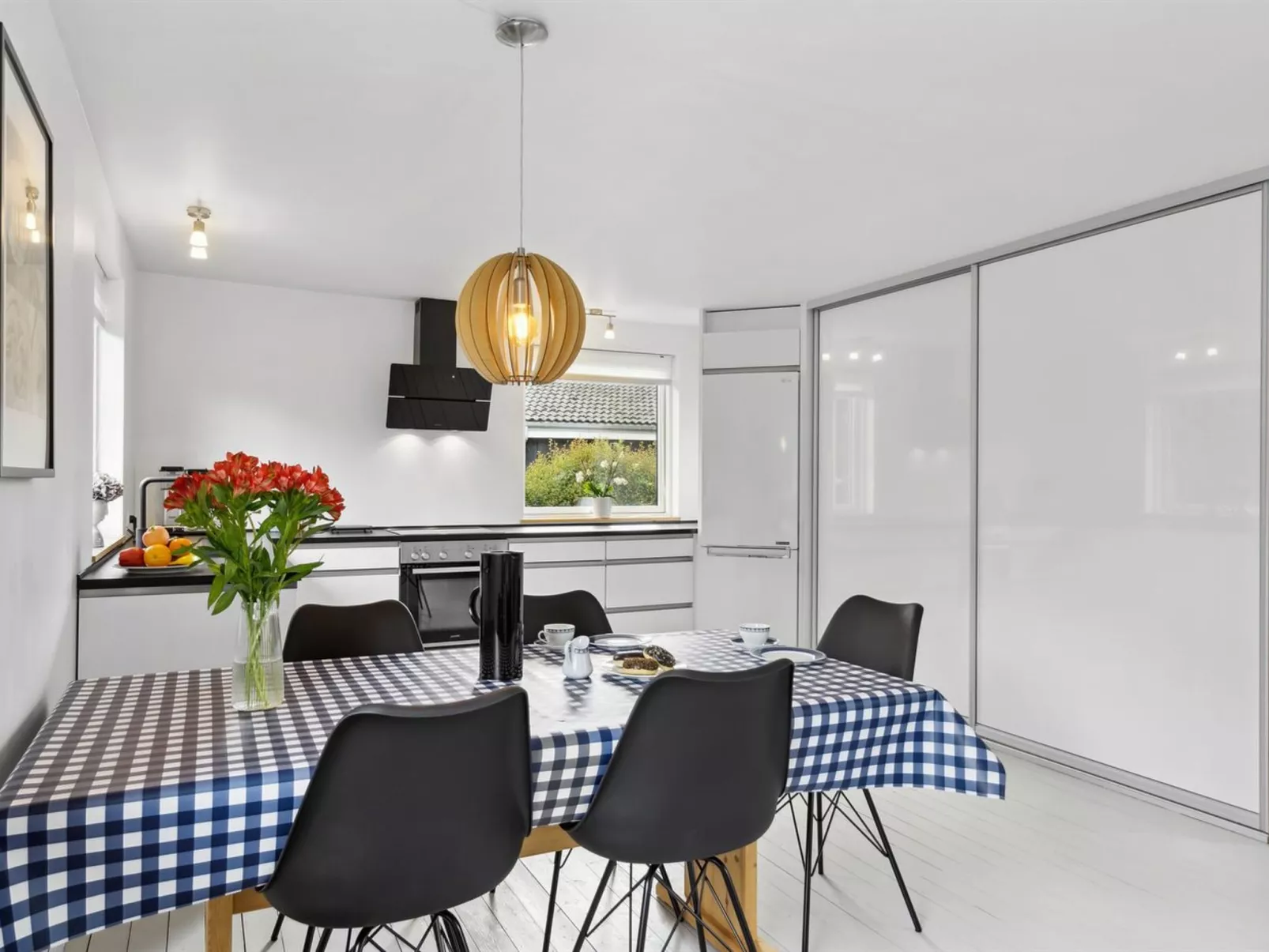 "Henric" - 500m from the sea-Inside