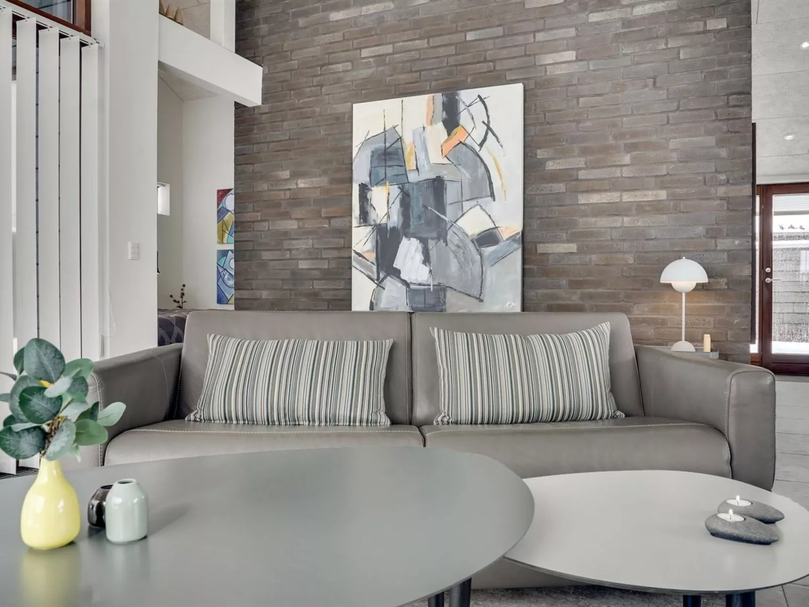 "Aaran" - 700m from the sea-Inside