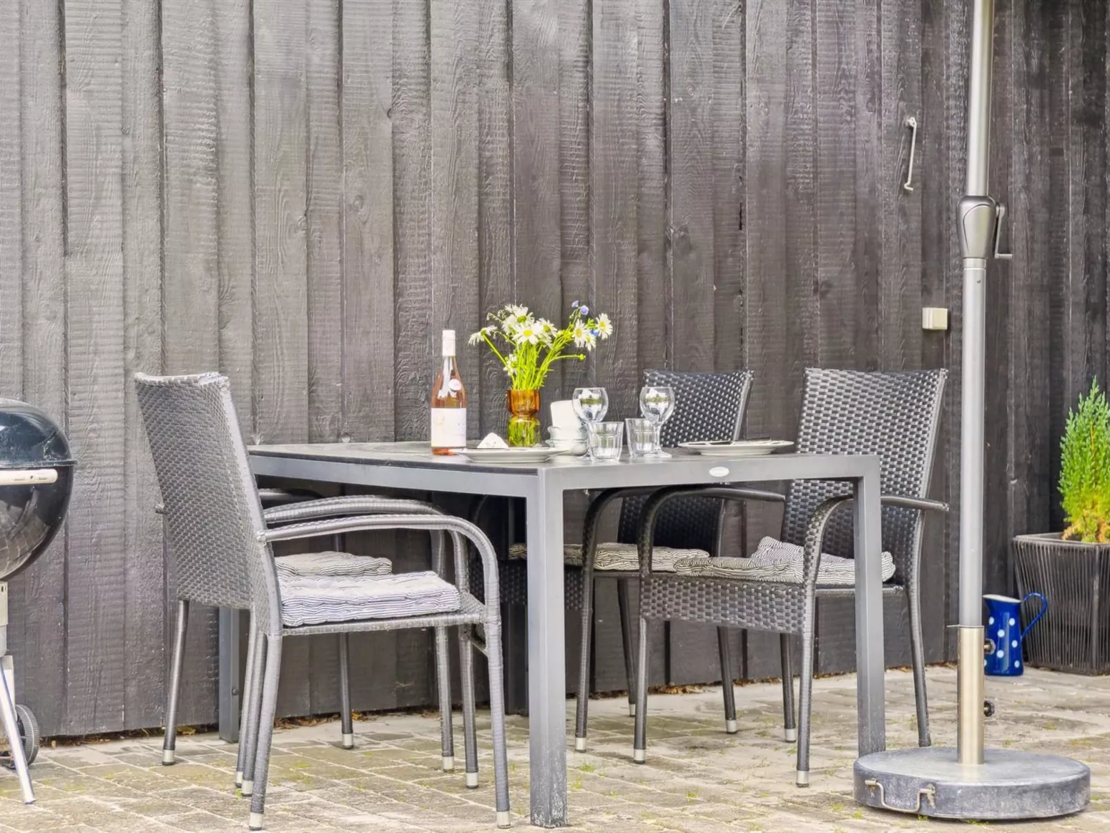 "Lenaya" - 1km from the sea-Outside