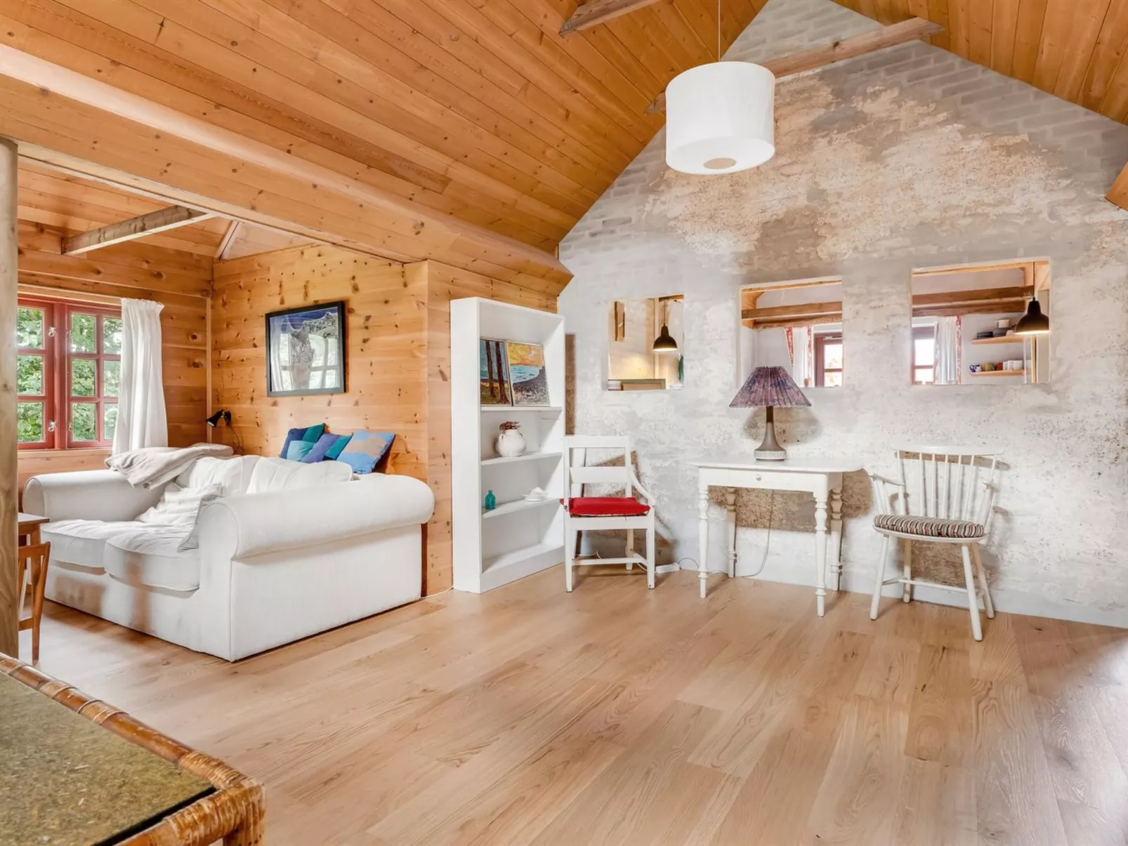 "Henke" - 100m from the sea-Dedans