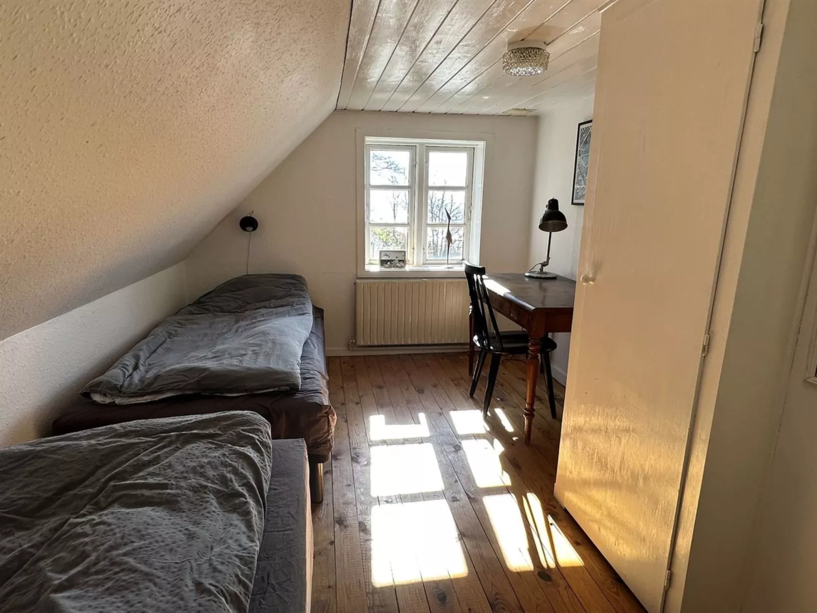 "Scarlet" - 5m from the sea-Drinnen