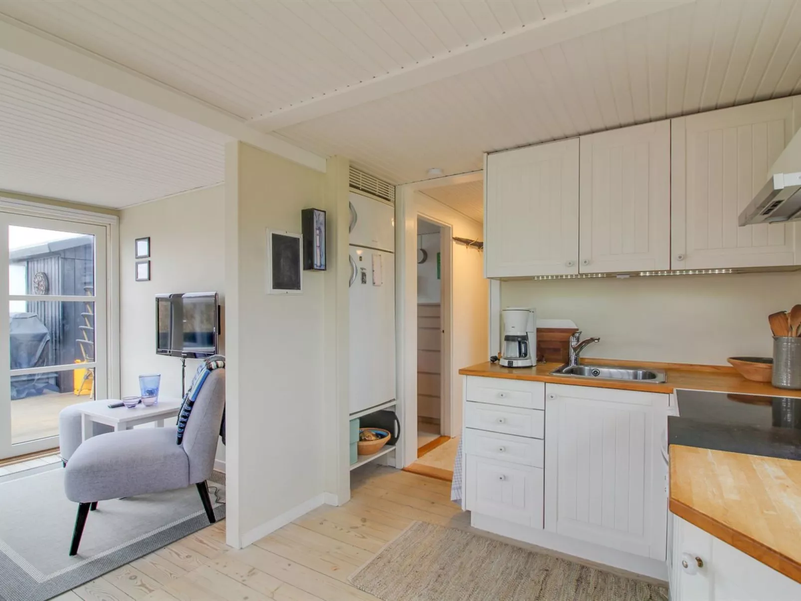 "Edvia" - 300m from the sea-Inside