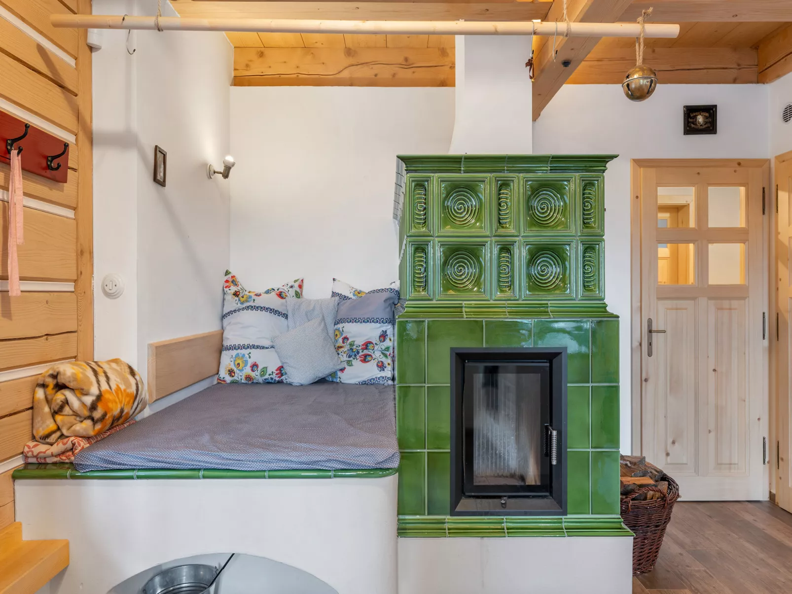 Roubenka Maleč-Inside