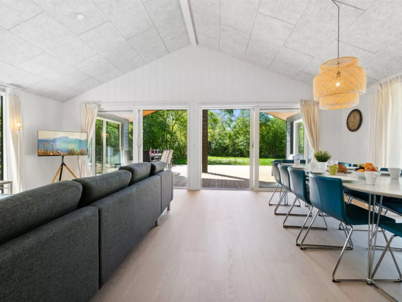 "Nicolas" - 500m from the sea-Dedans