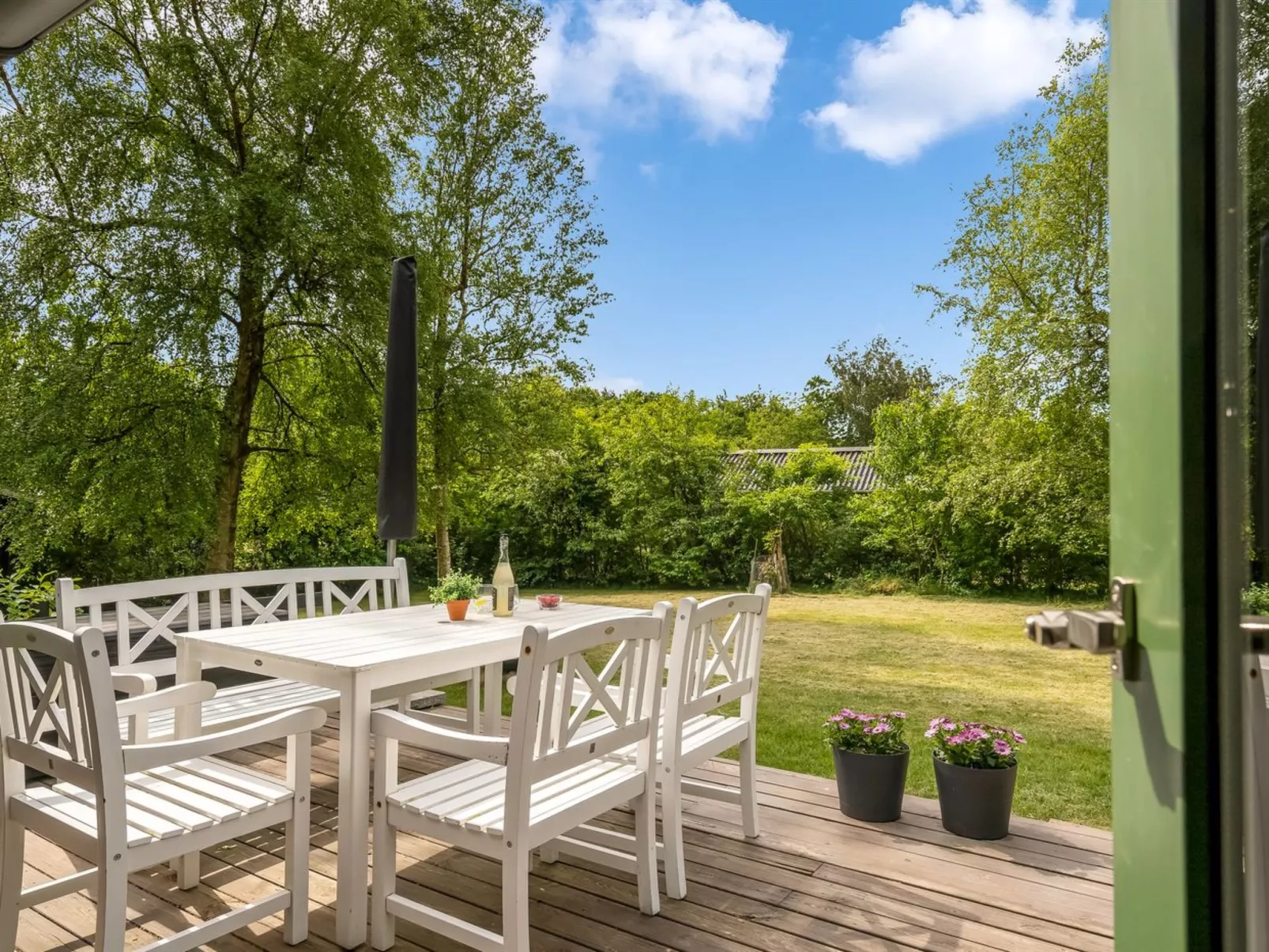 "Bonde" - 800m to the fjord-Outside